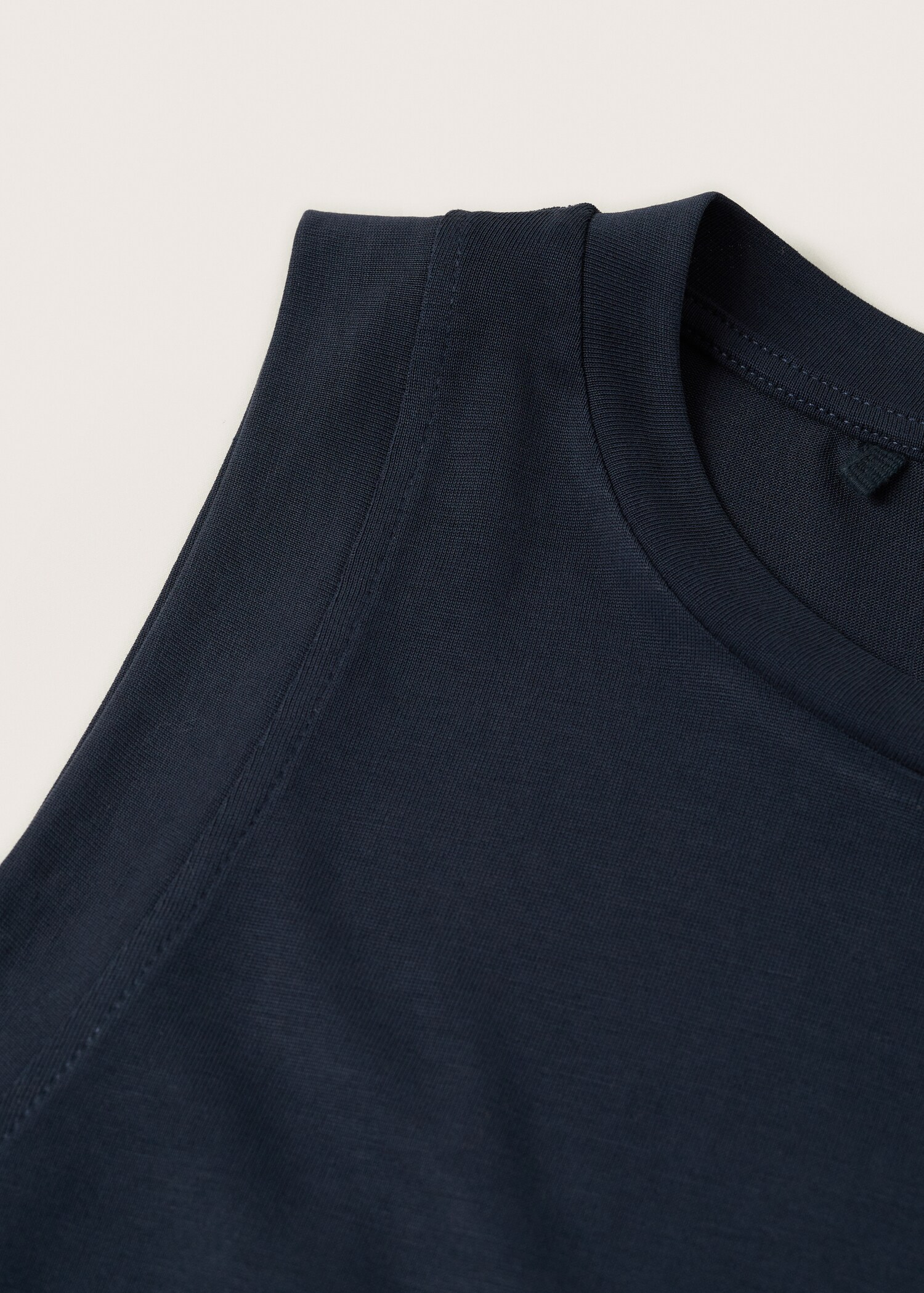 Cropped modal t-shirt - Details of the article 8