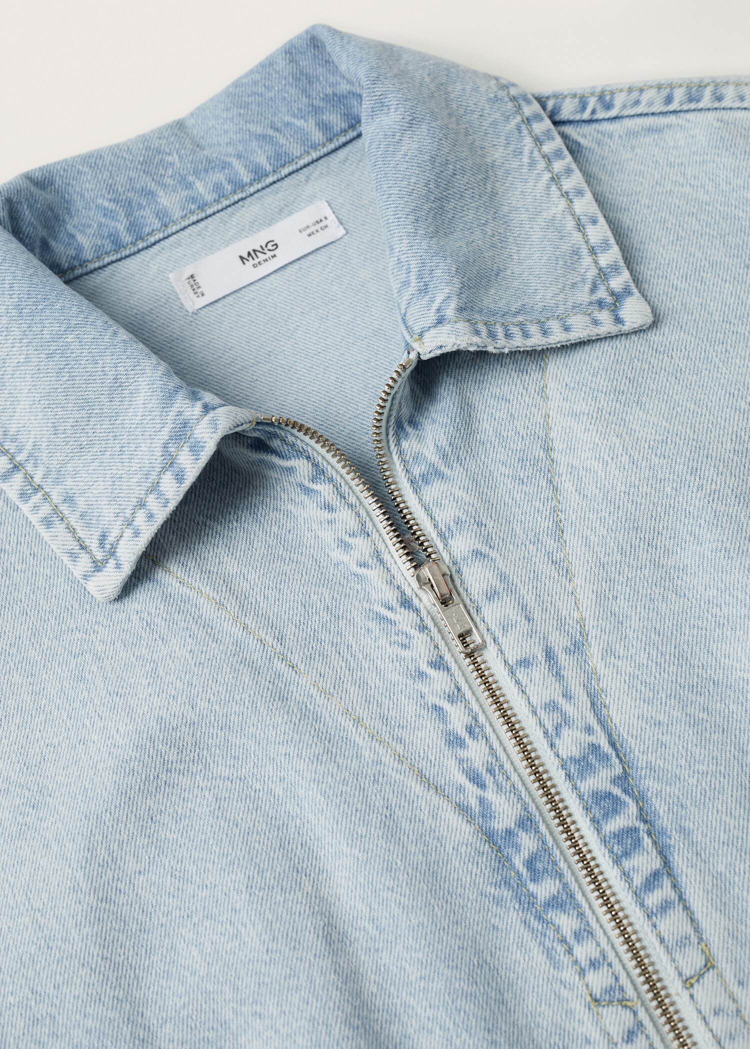 Denim jumpsuit with zipper - Details of the article 8