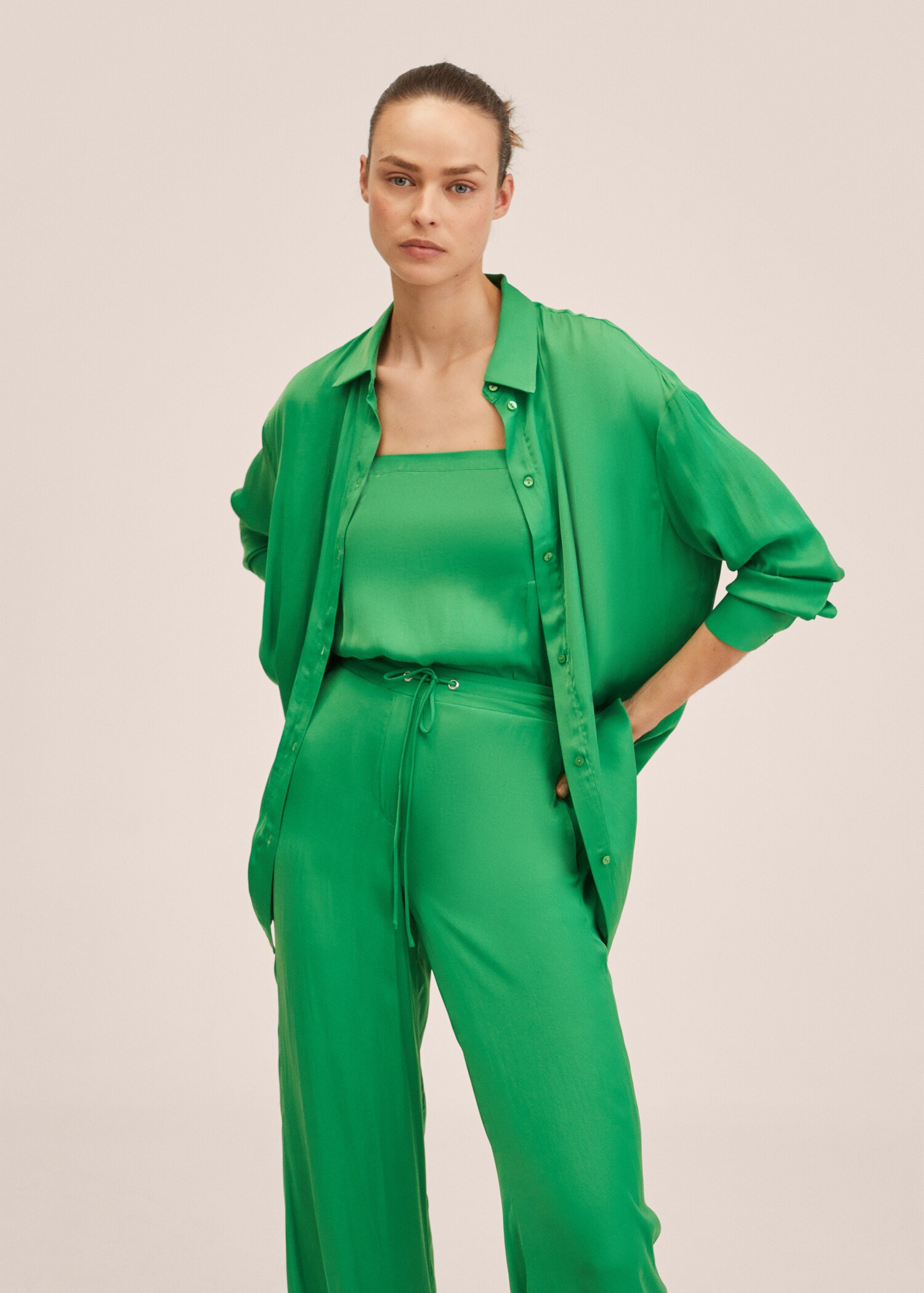 Wideleg trousers with elastic waist - Details of the article 1