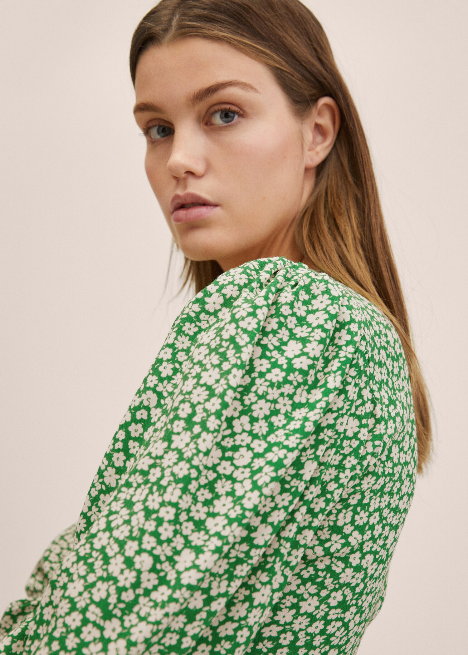 Buttoned wrap blouse - Details of the article 1