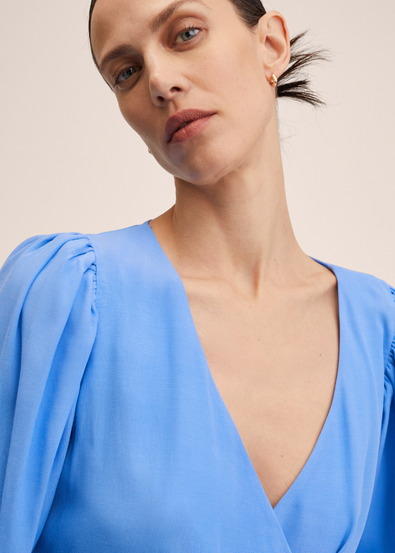 Buttoned wrap blouse - Details of the article 2