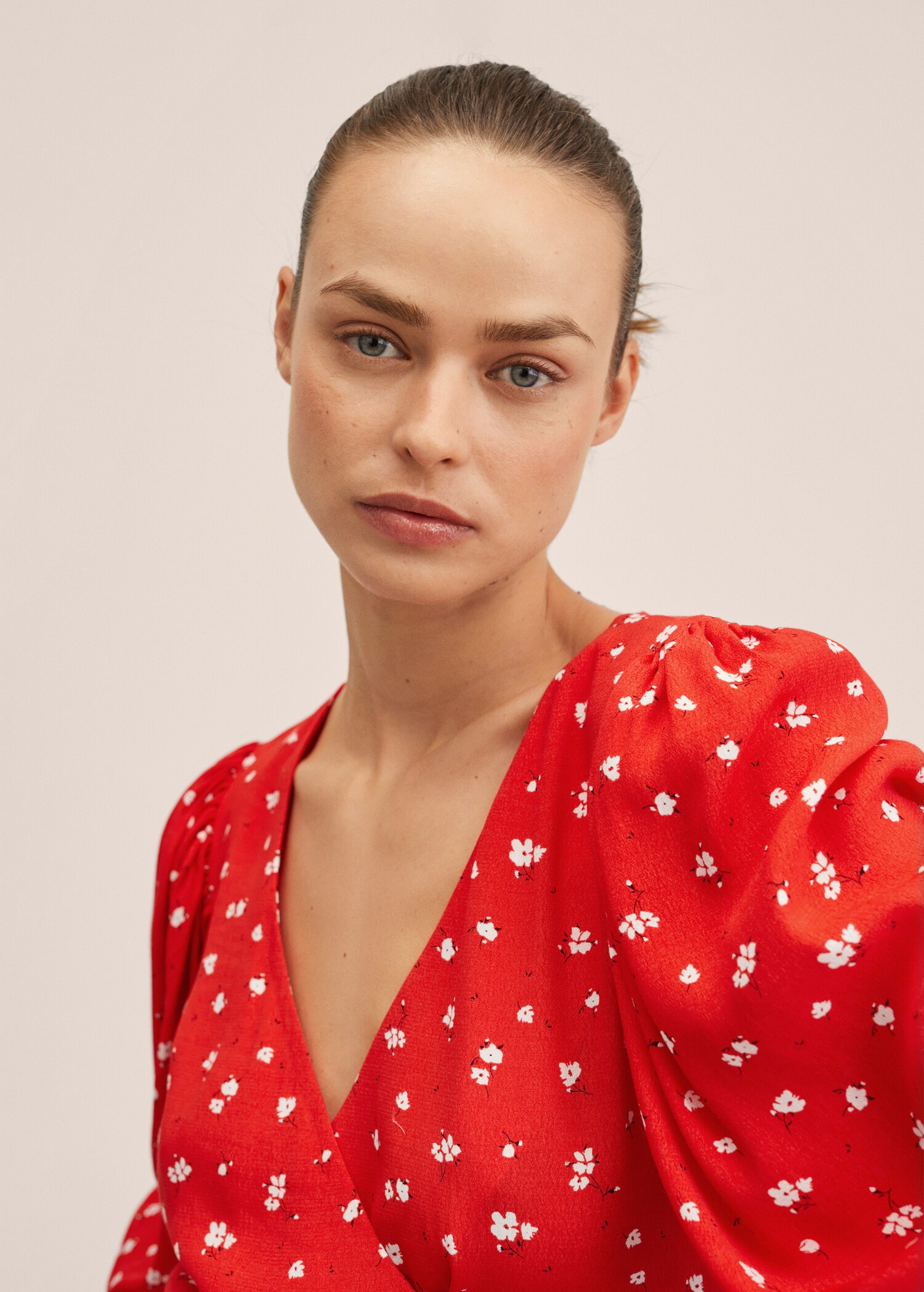 Buttoned wrap blouse - Details of the article 1