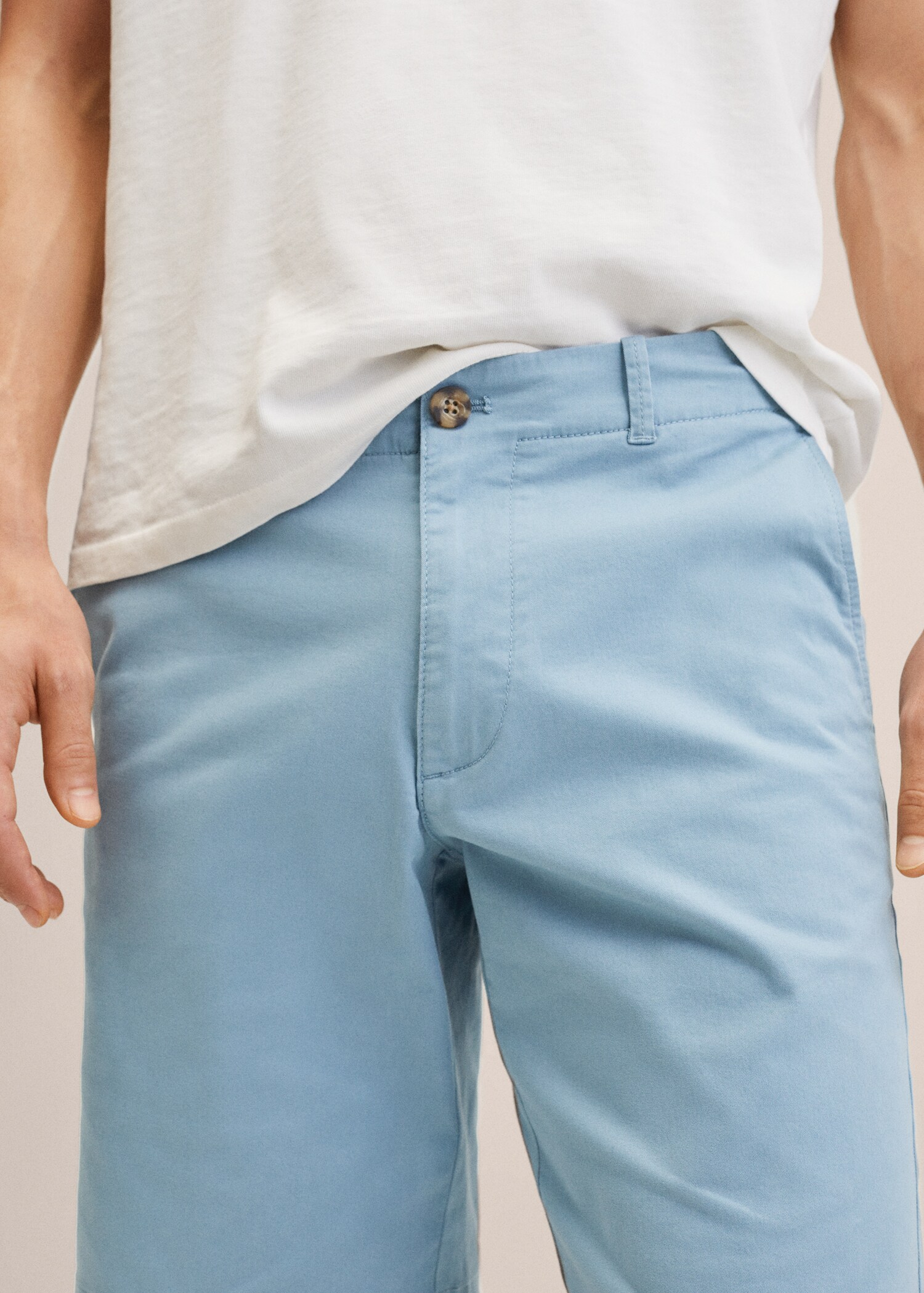 Slim-fit chino cotton bermuda shorts - Details of the article 1