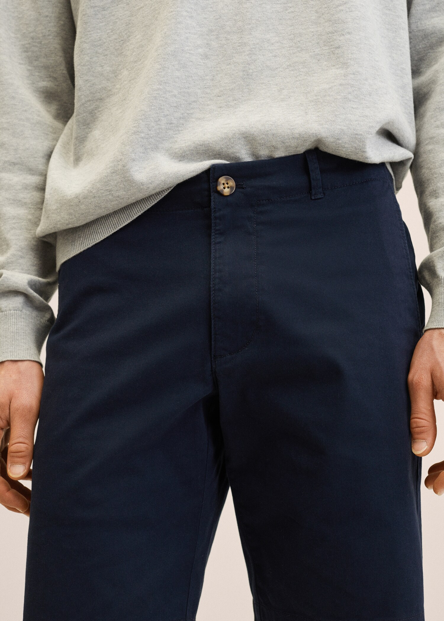 Slim-fit chino cotton bermuda shorts - Details of the article 1