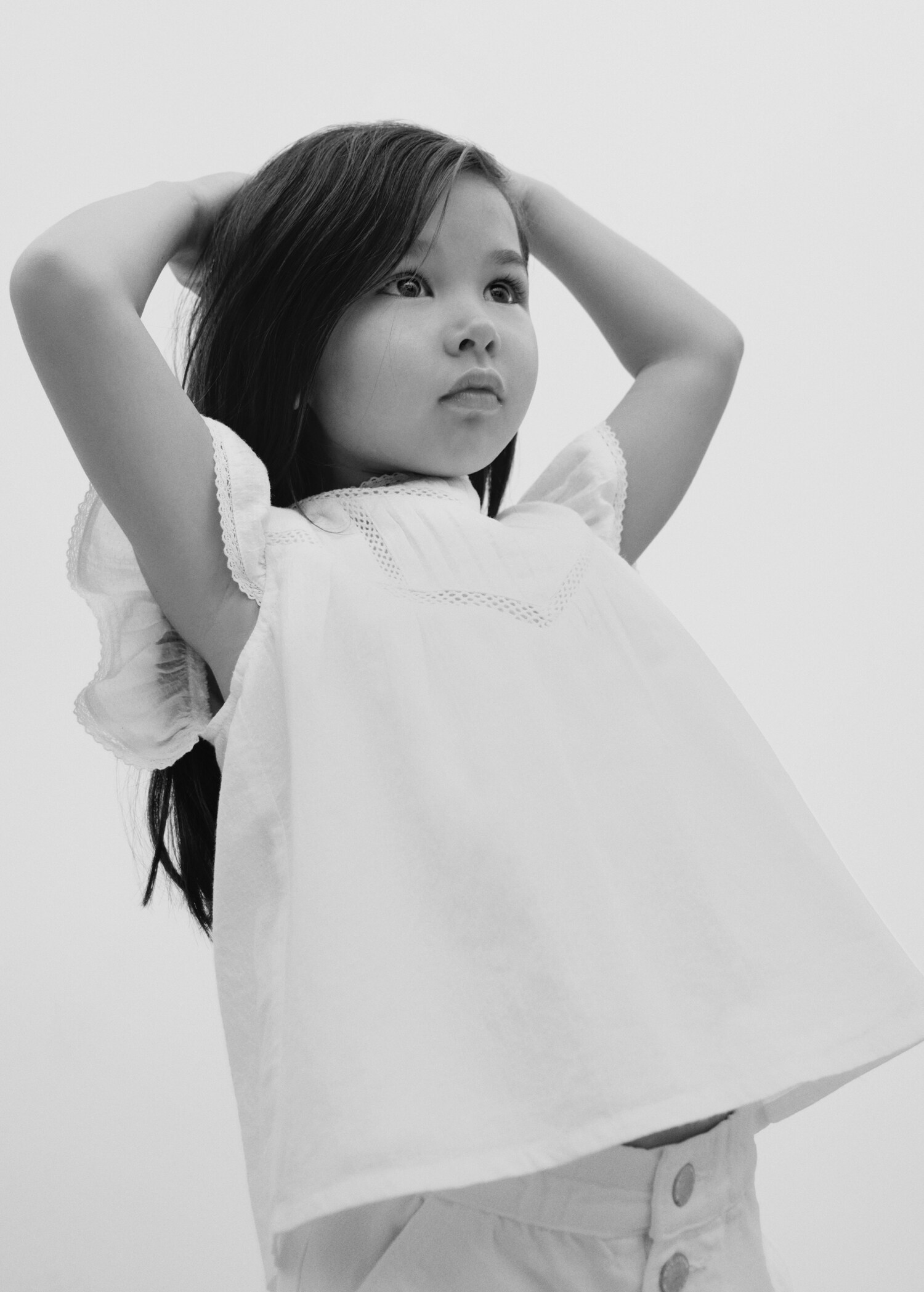 Cotton embroidered blouse - Details of the article 5