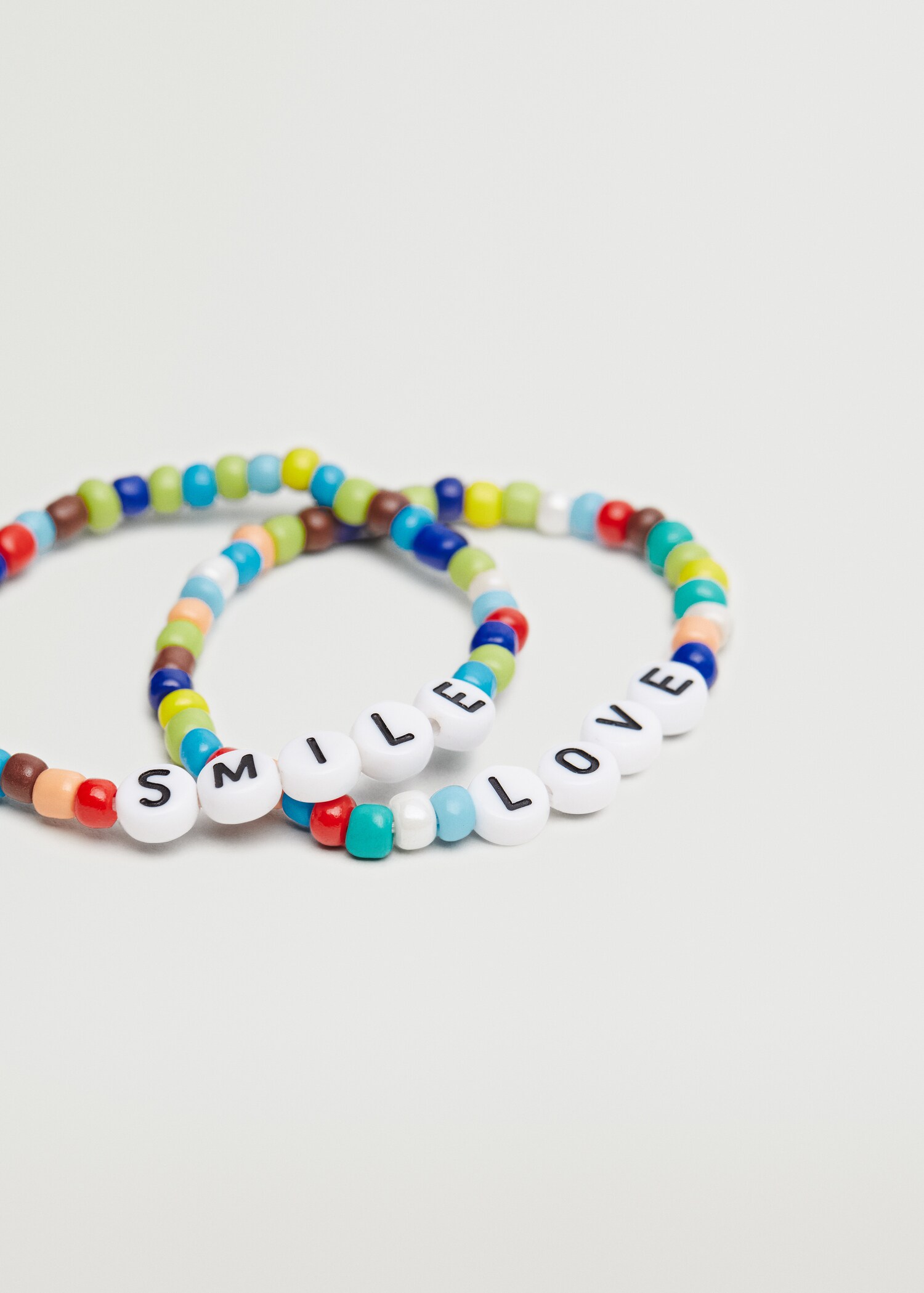 Pack 2 pulseras mensaje - Plano medio