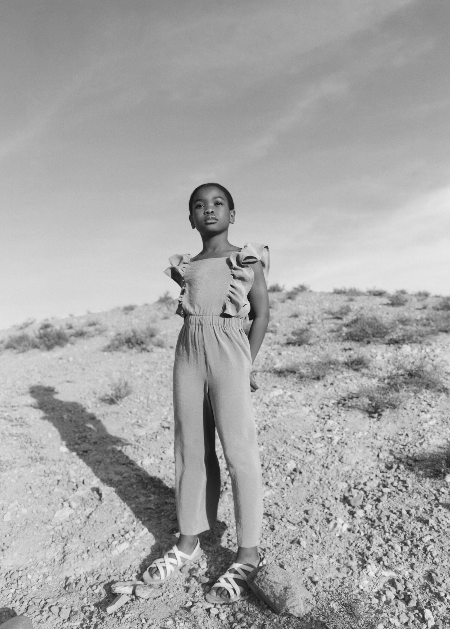 Frilled long jumpsuit - Details of the article 6