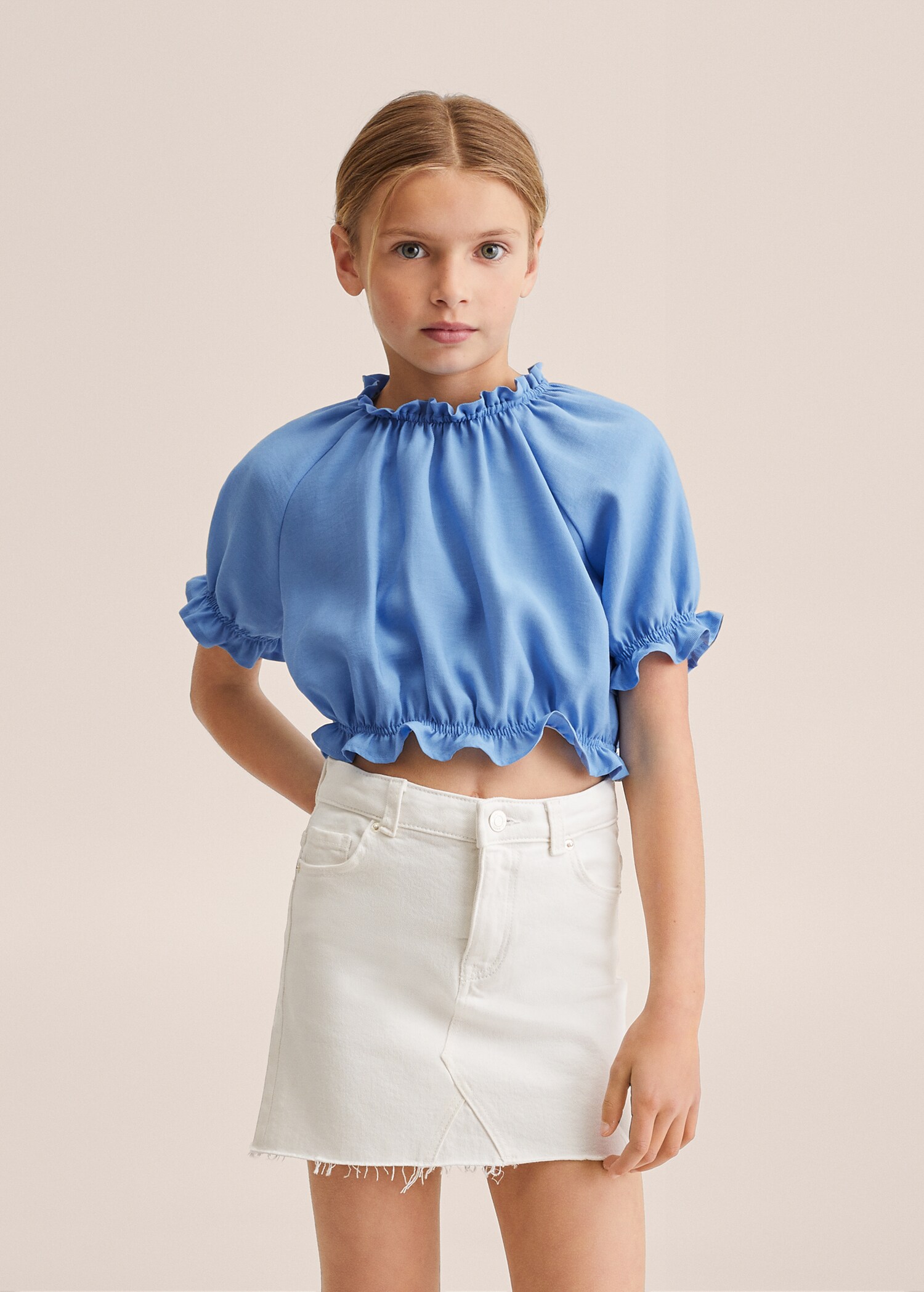 V-back blouse - Details of the article 2