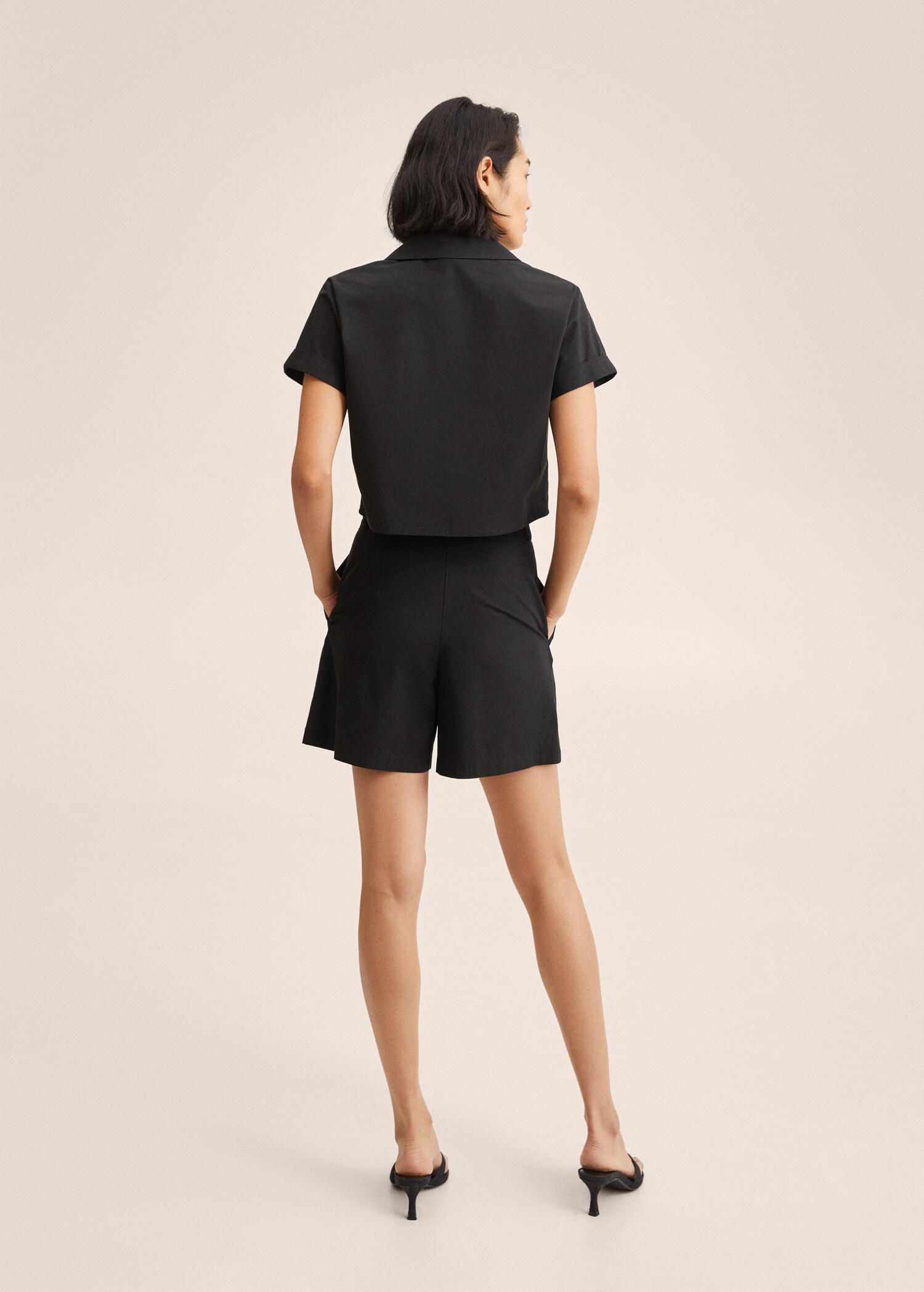 Pockets cotton shorts - Reverse of the article