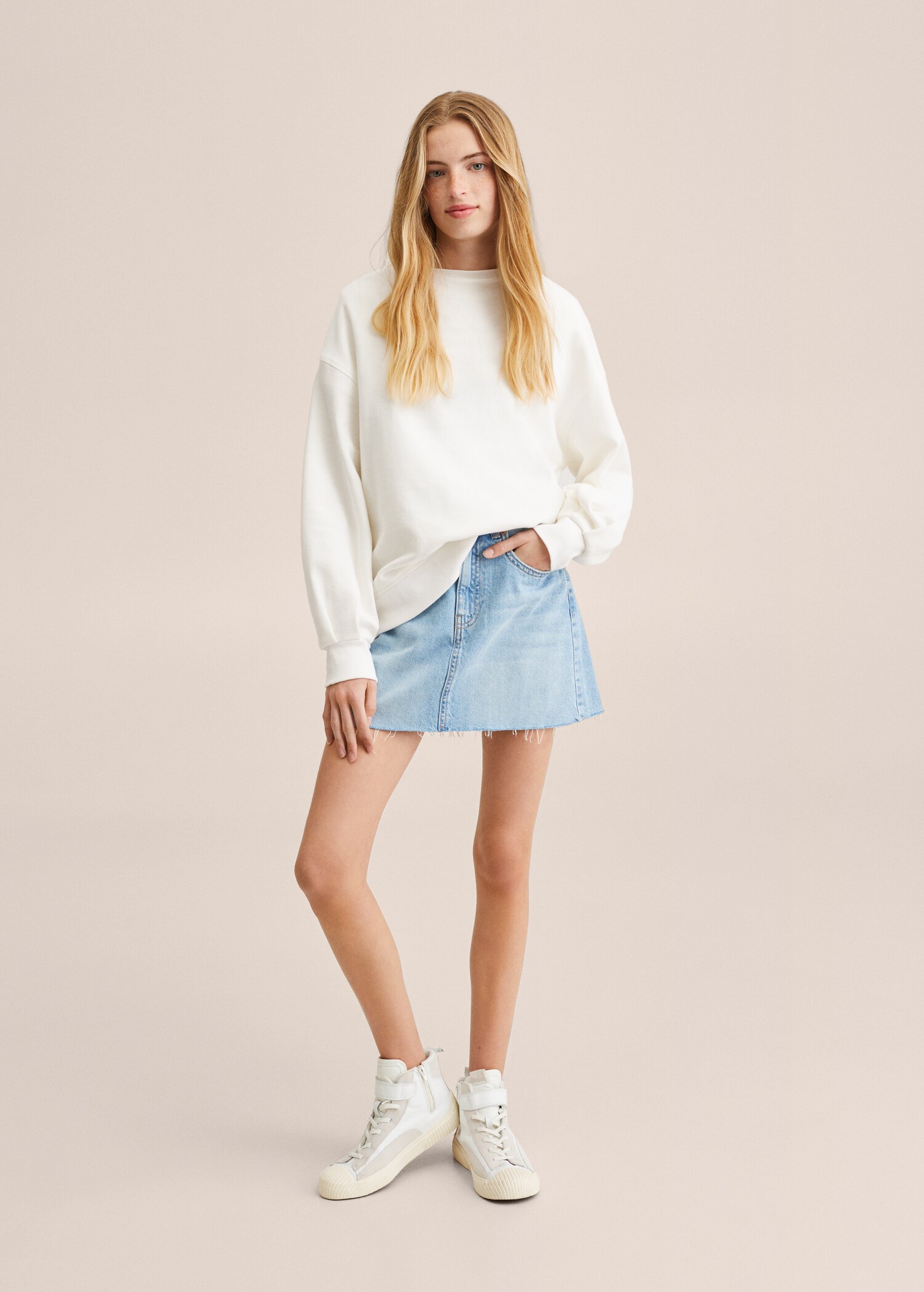 Bawełniana bluza oversize - Plan średni