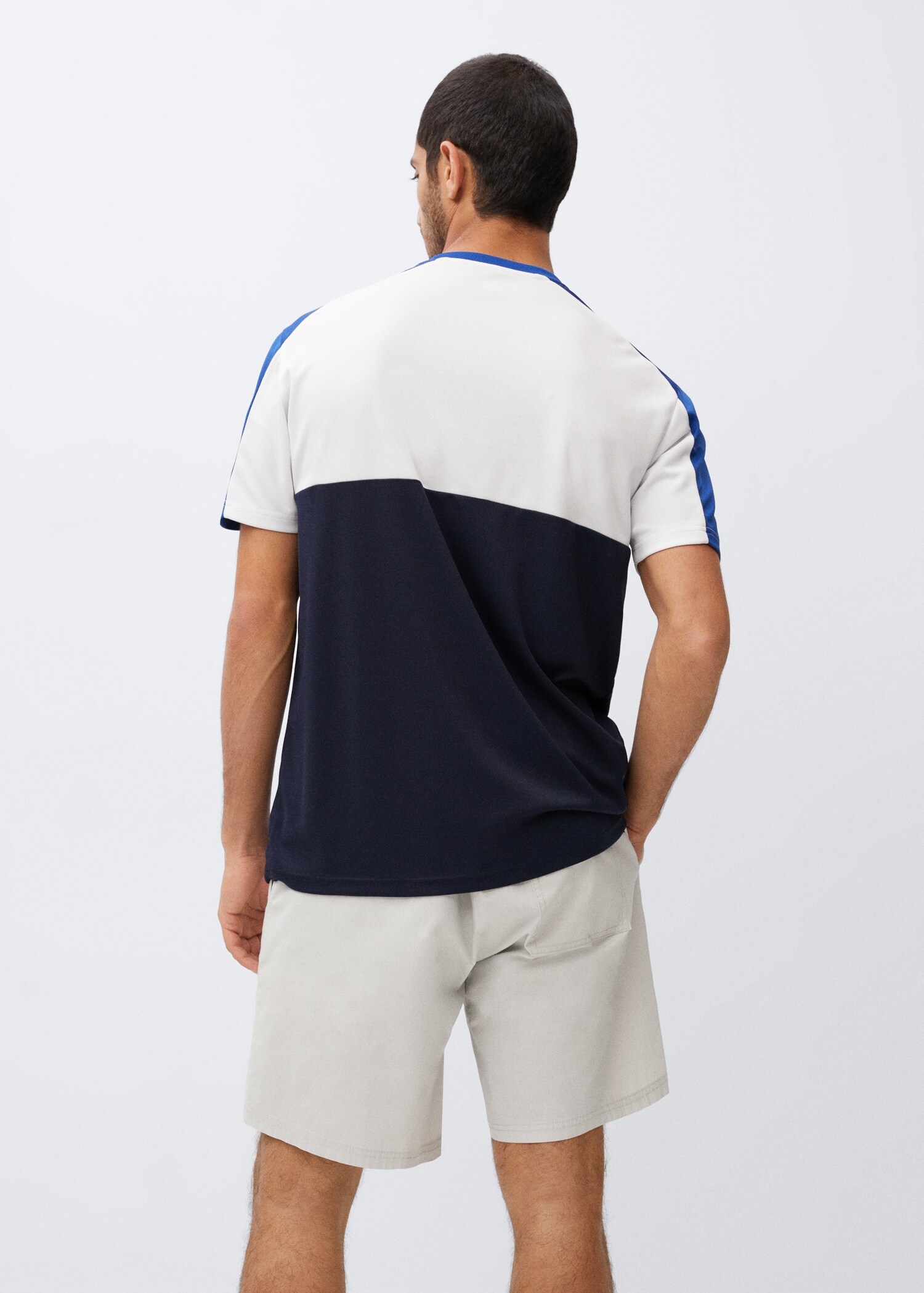 Colour-block breathable t-shirt - Reverse of the article