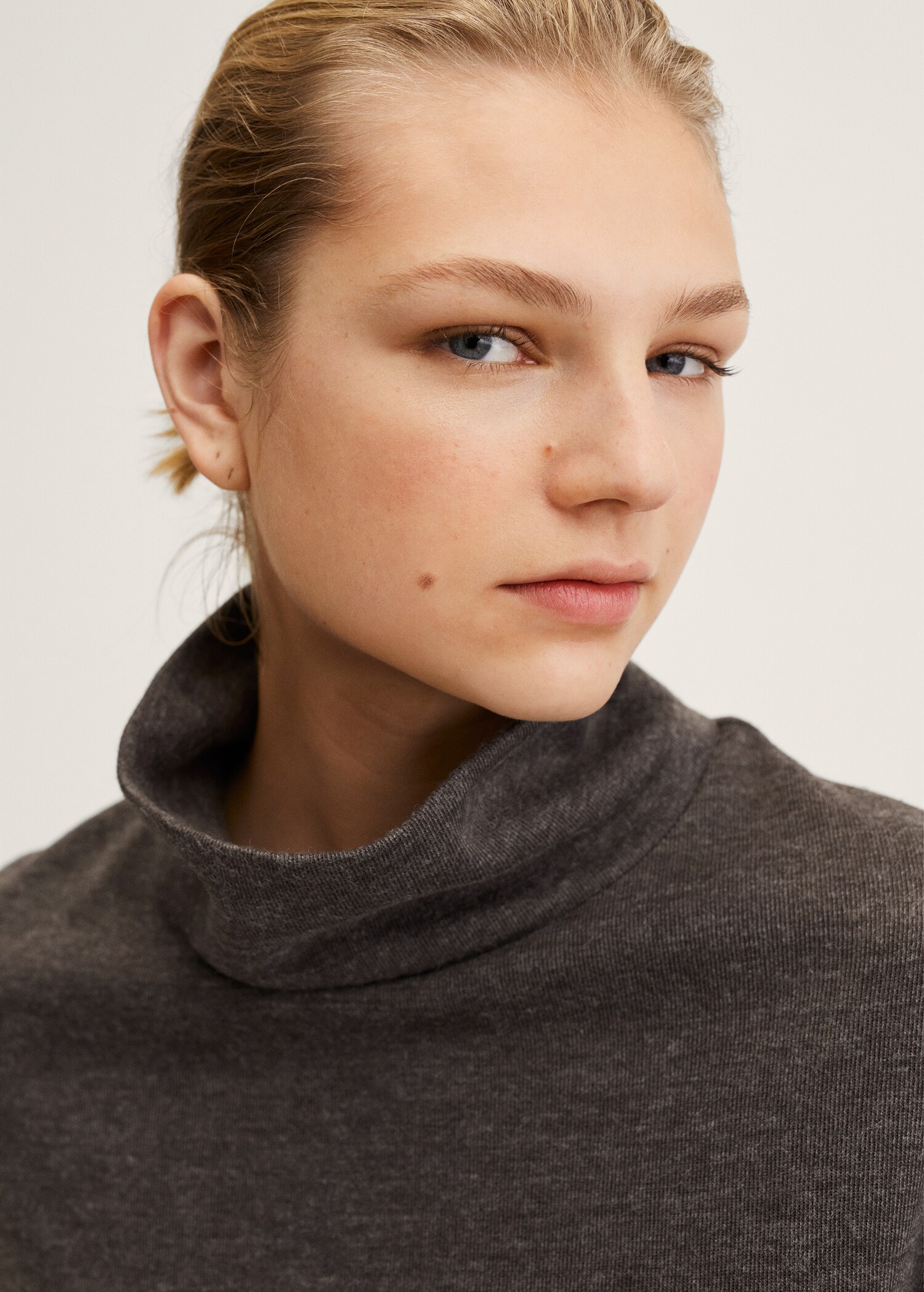 Sweatshirt met trechterhals - Detail van het artikel 1