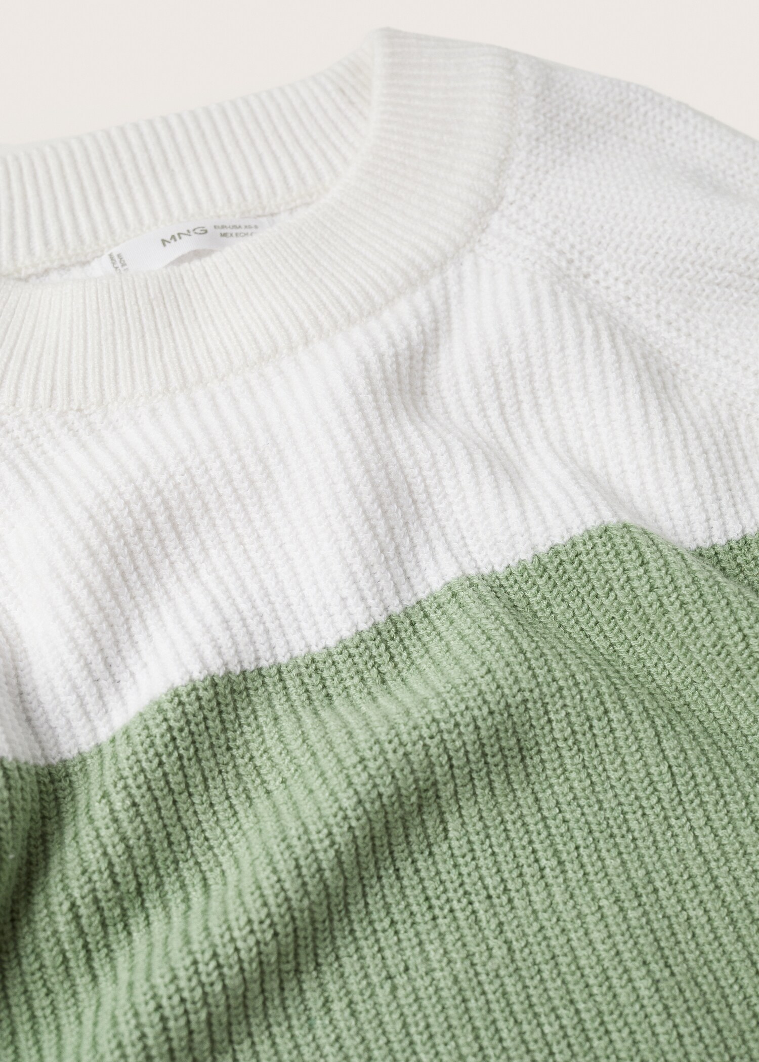 Bicolour knit sweater - Details of the article 8