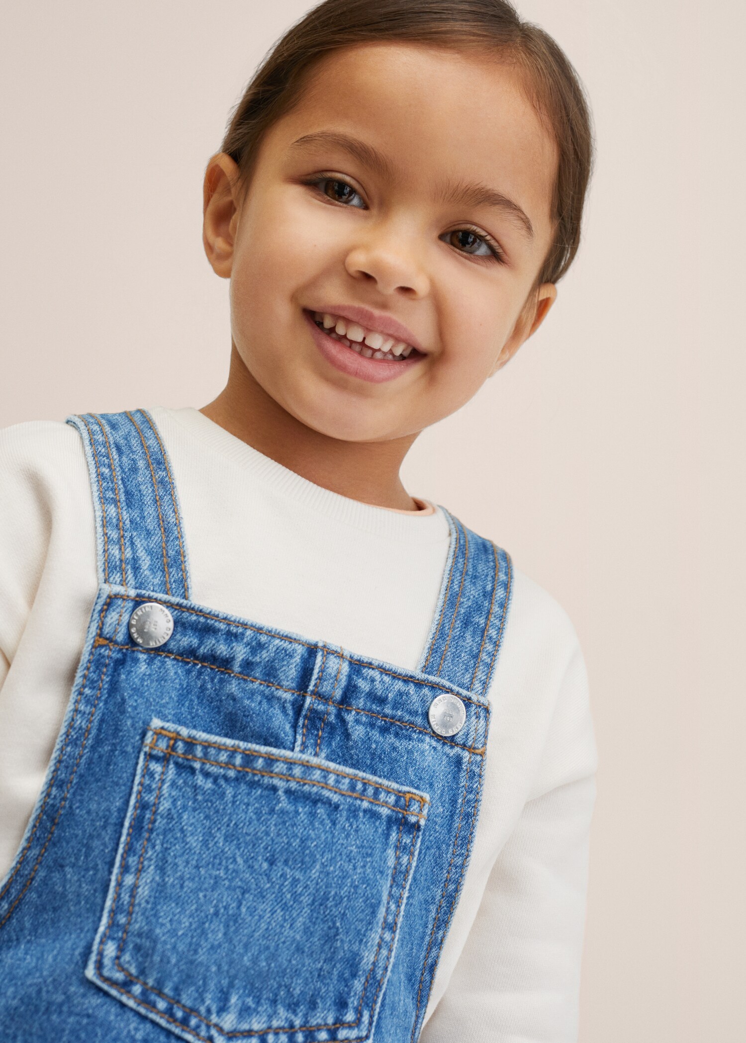 Pocket denim pinafore dress - Details of the article 1