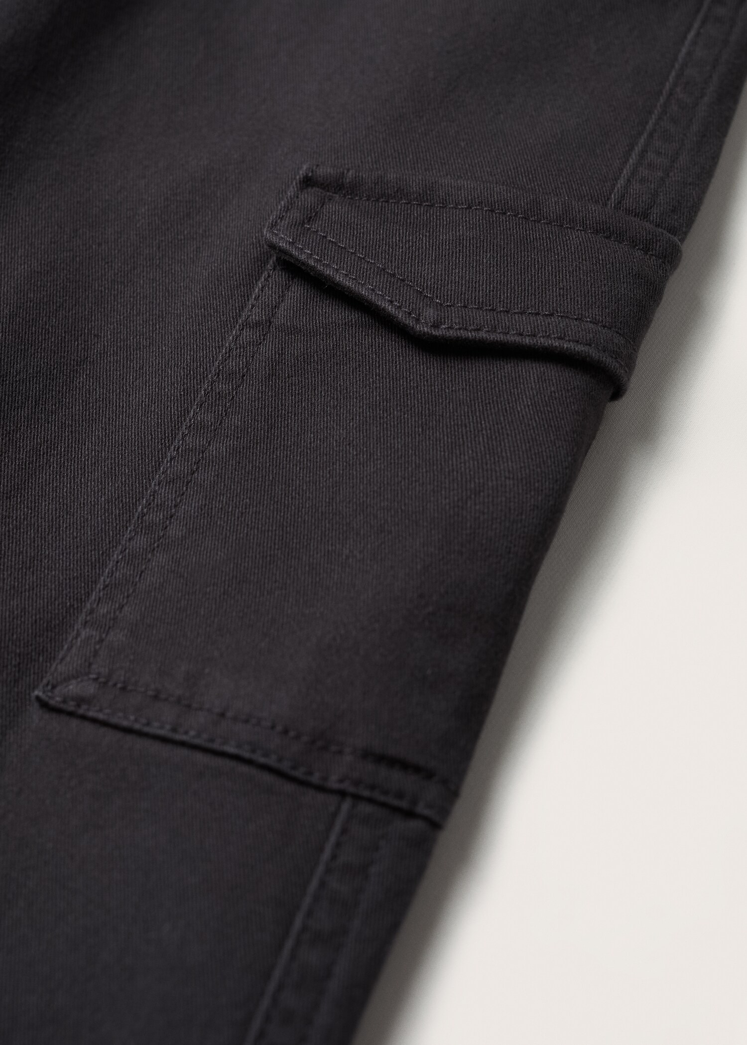 Cotton cargo trousers - Details of the article 8
