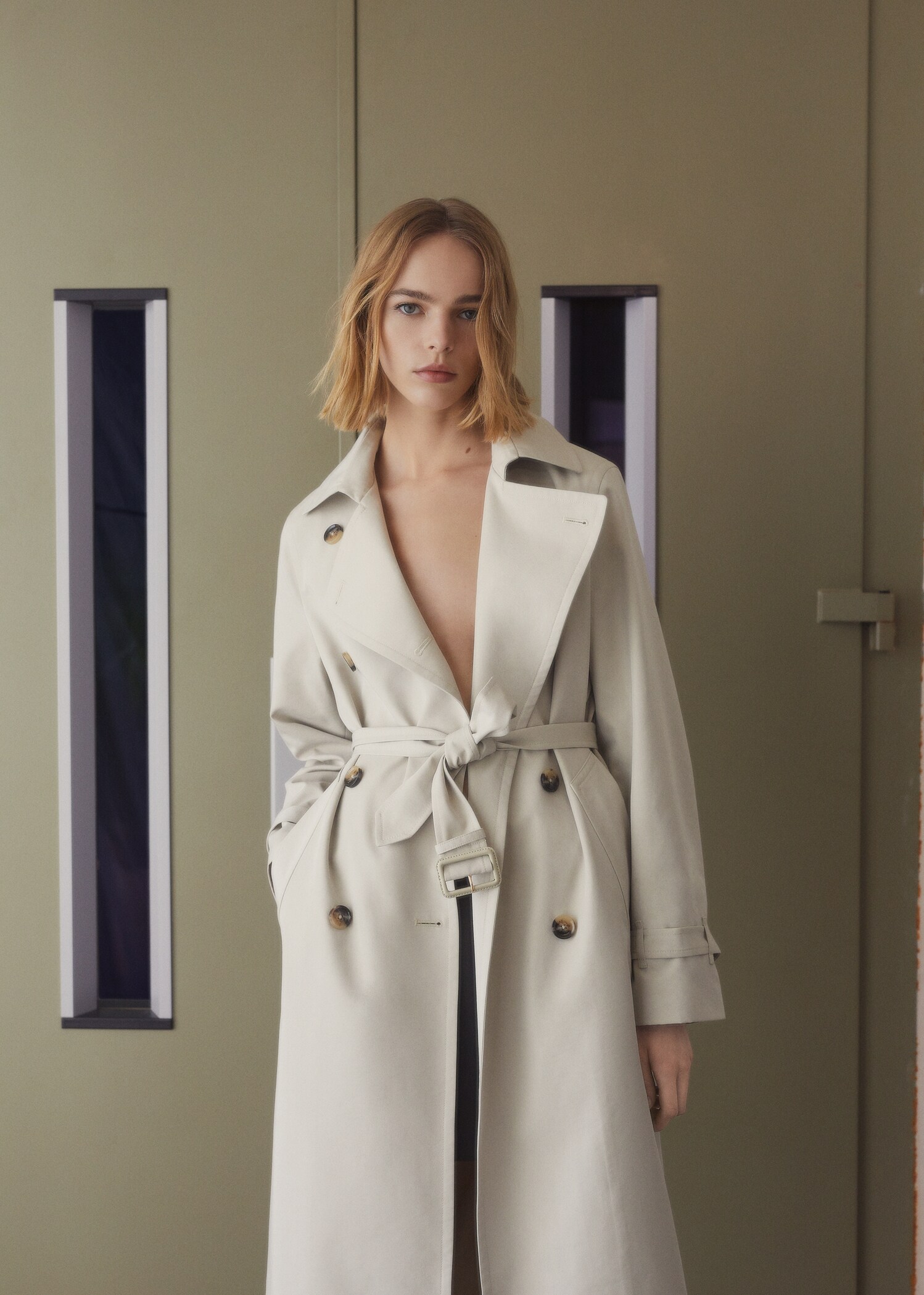 Double breasted trench - Details of the article 6