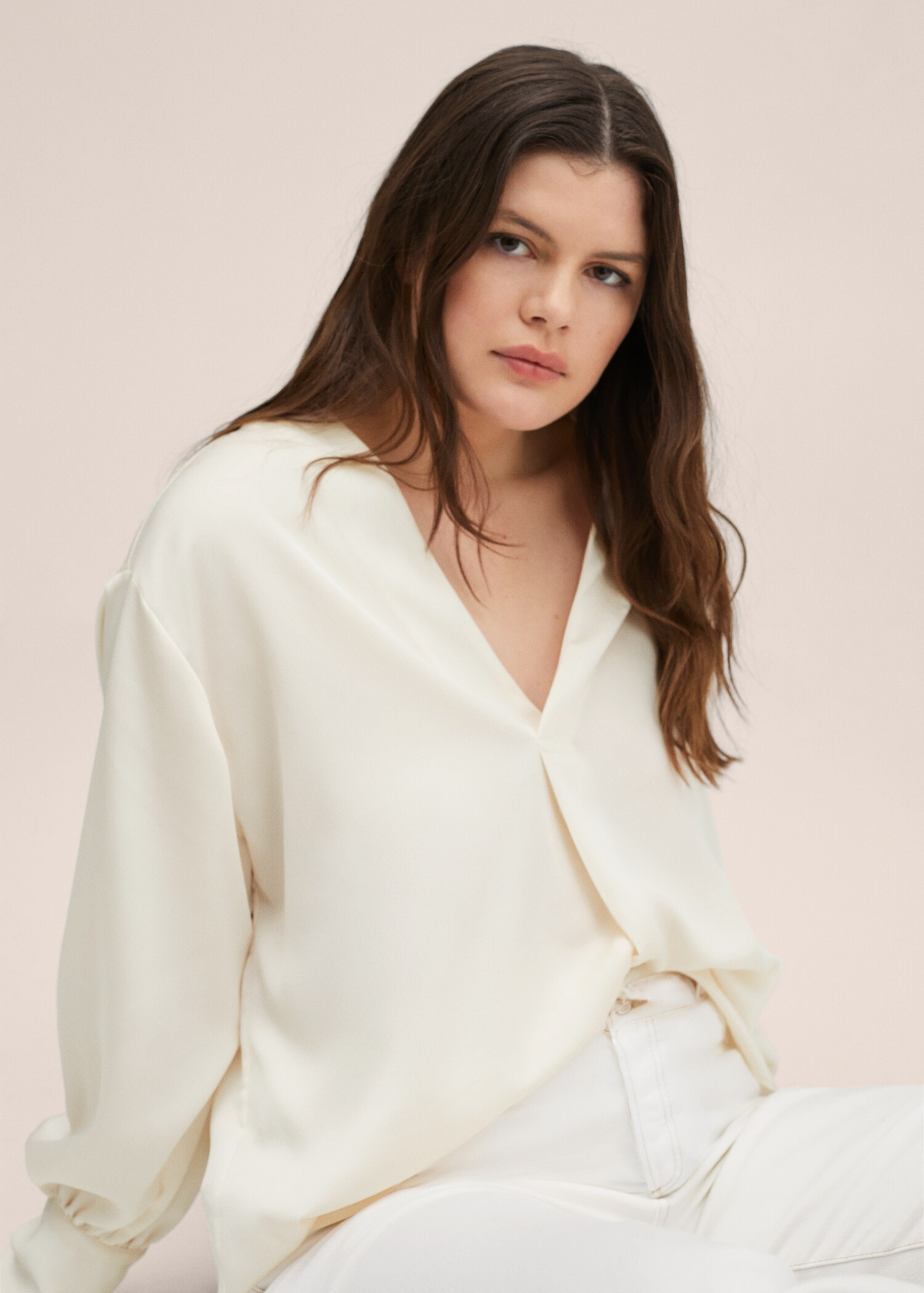 Satin finish flowy blouse - Details of the article 5