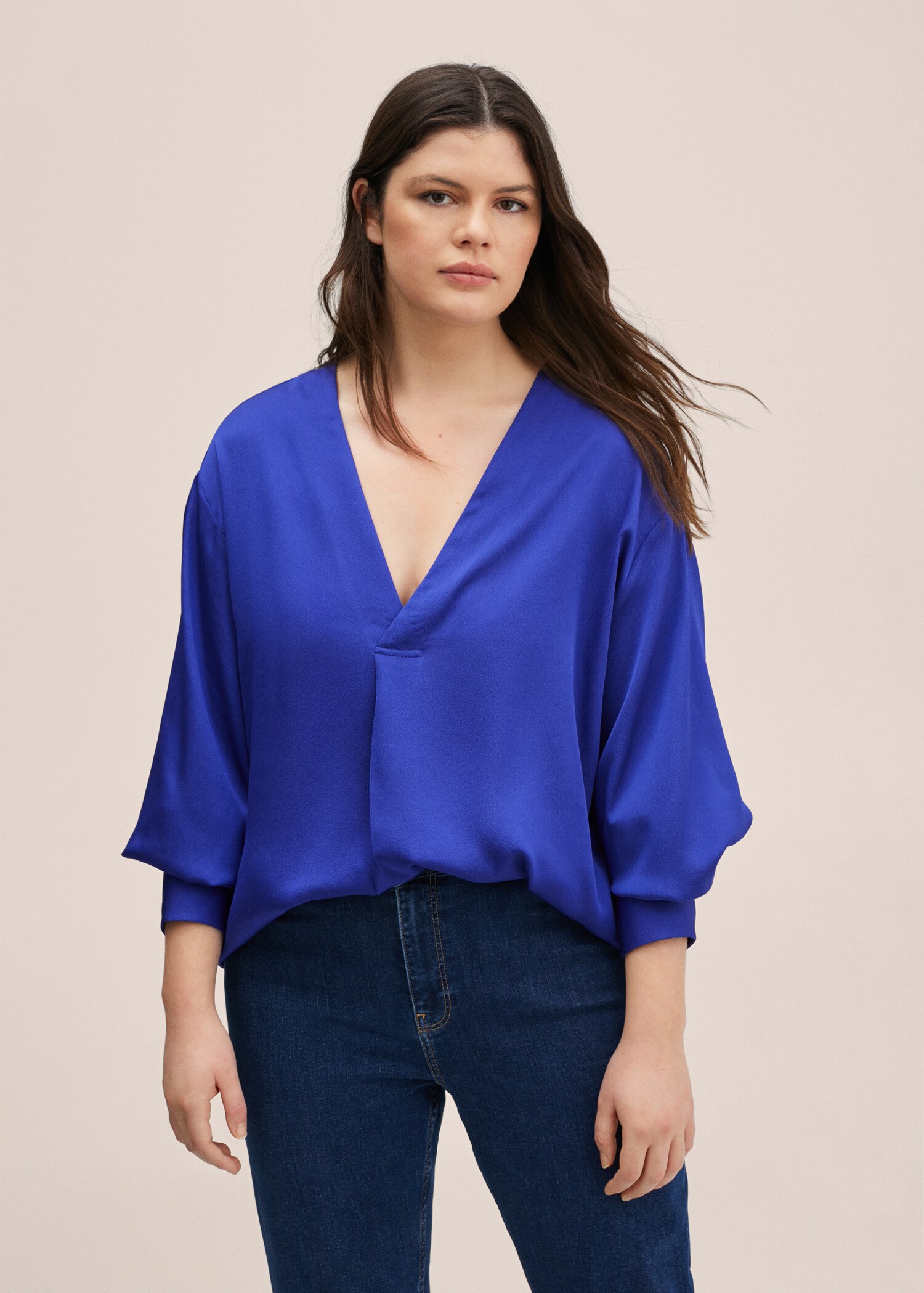 Satin finish flowy blouse - Details of the article 3