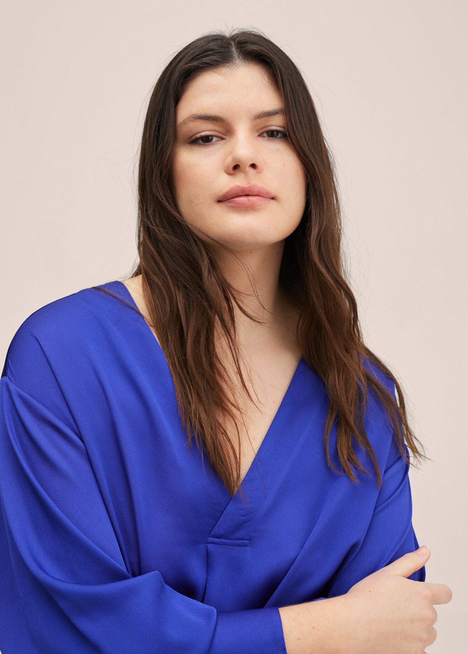 Satin finish flowy blouse - Details of the article 5