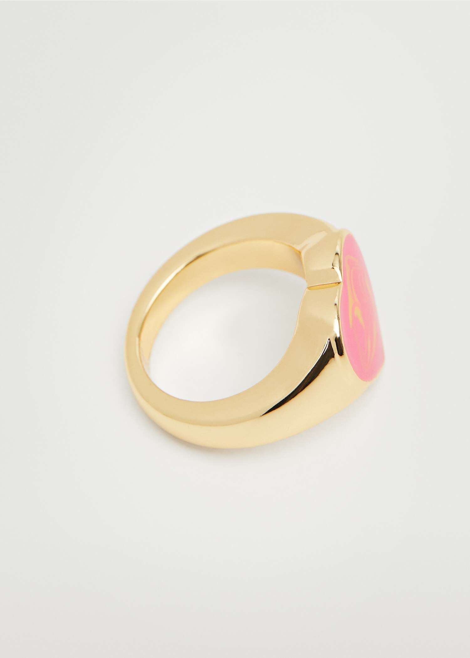 Anillo corazón - Plano medio