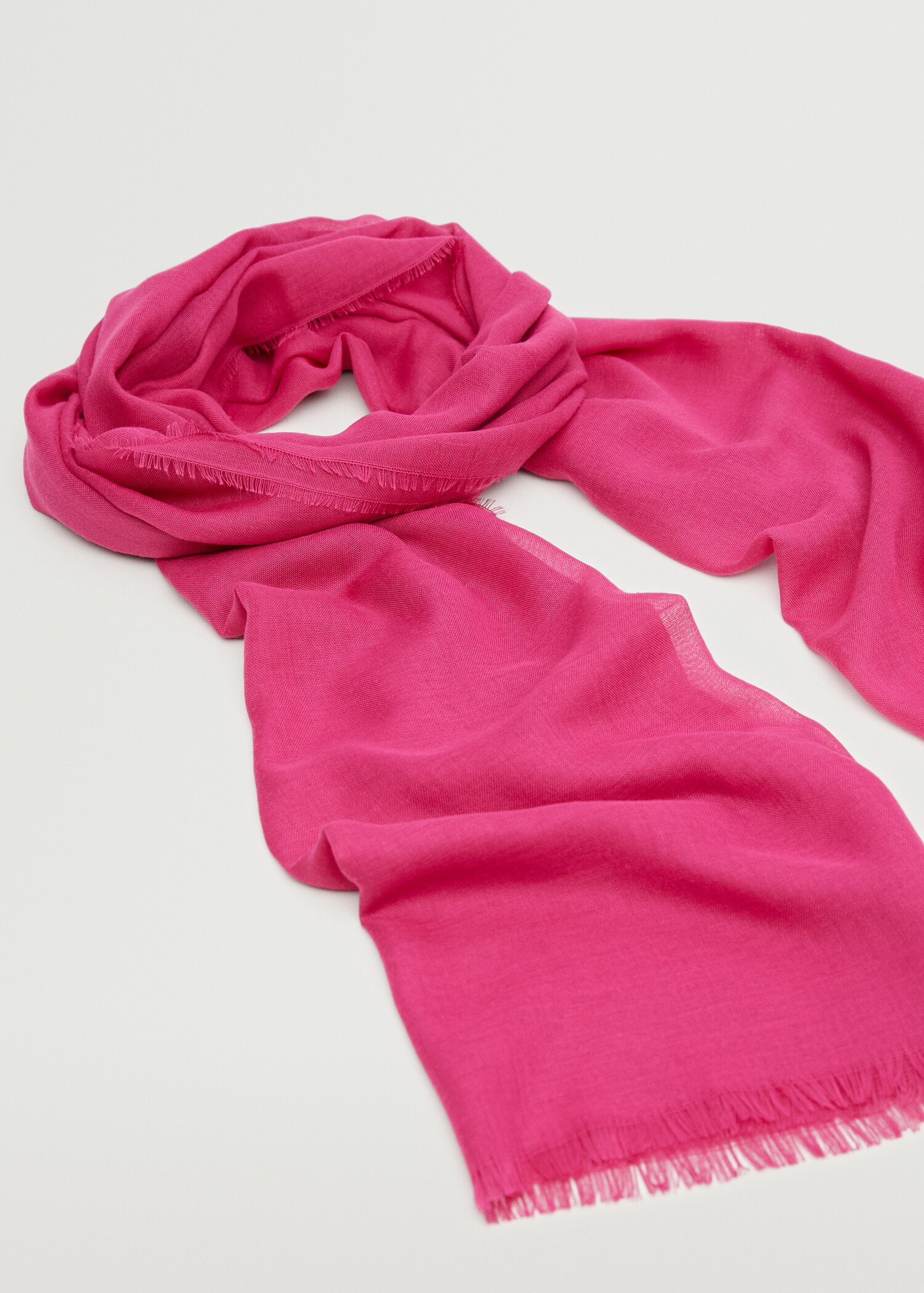 Frayed edge scarf - Details of the article 2