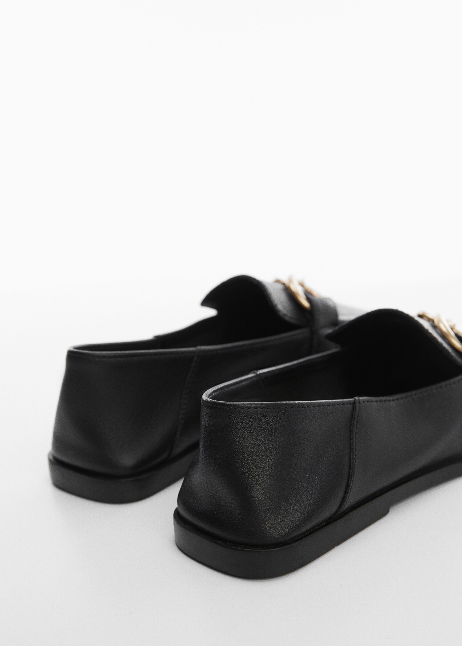 Buckle leather moccasins - Details of the article 1
