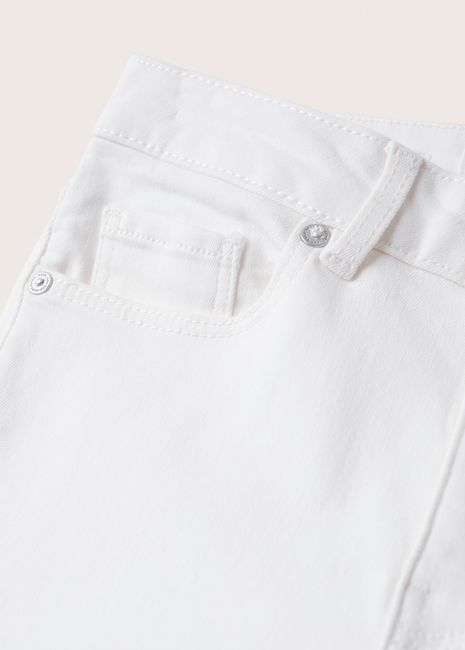 Medium-rise flared jeans  - Details of the article 8