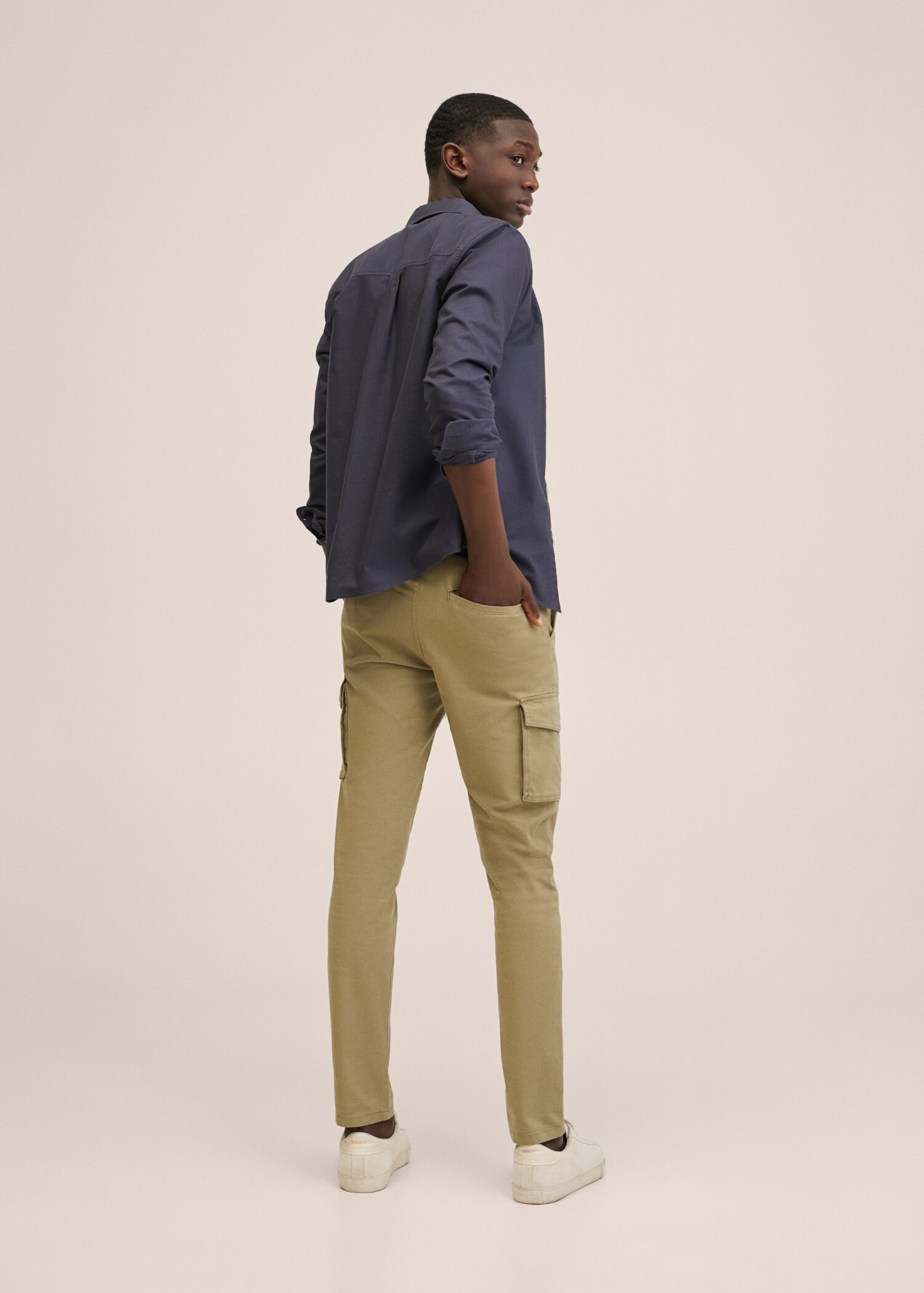 Pantalón cargo algodón - Reverso del artículo