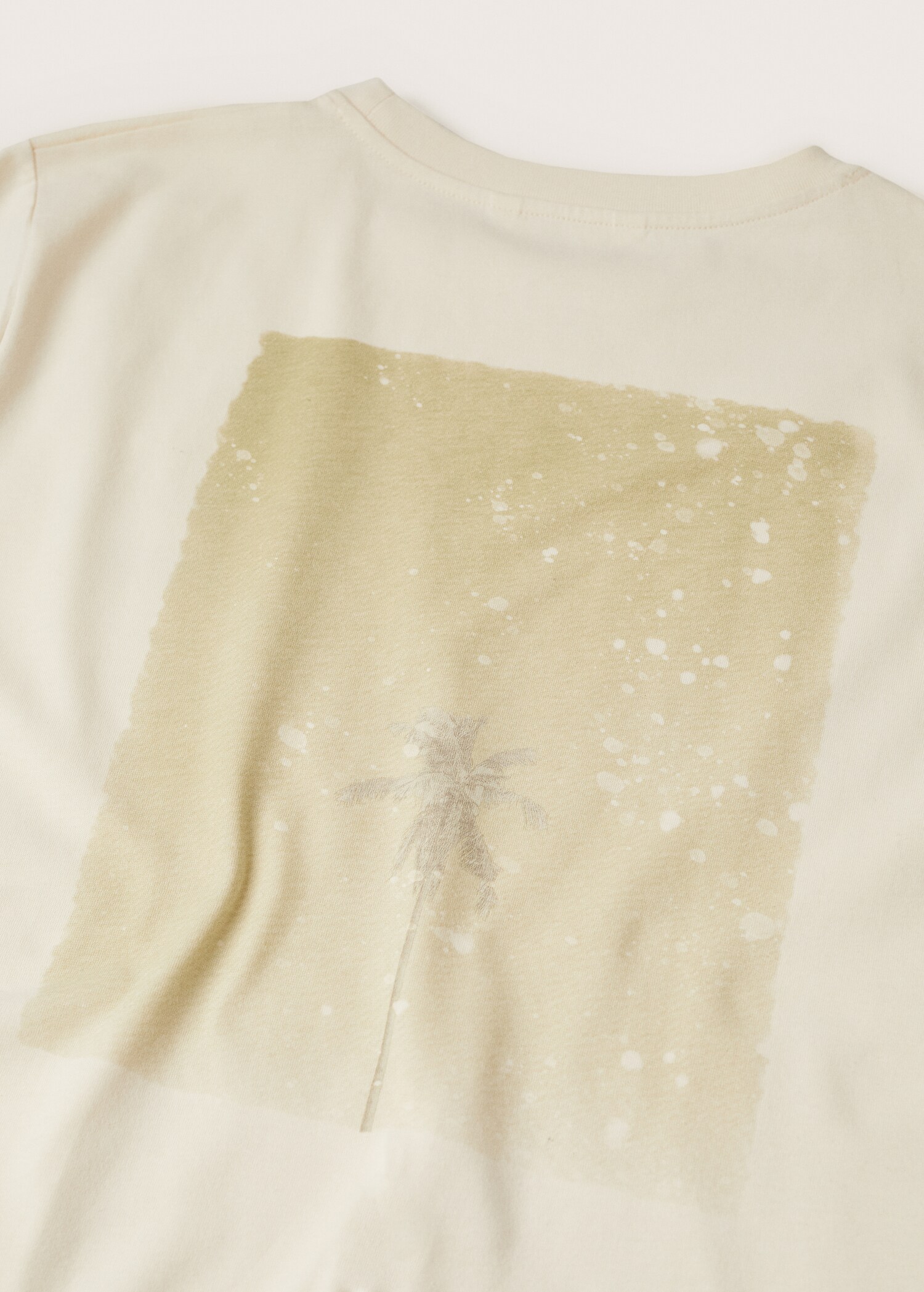 Printed t-shirt on the back - Details of the article 8