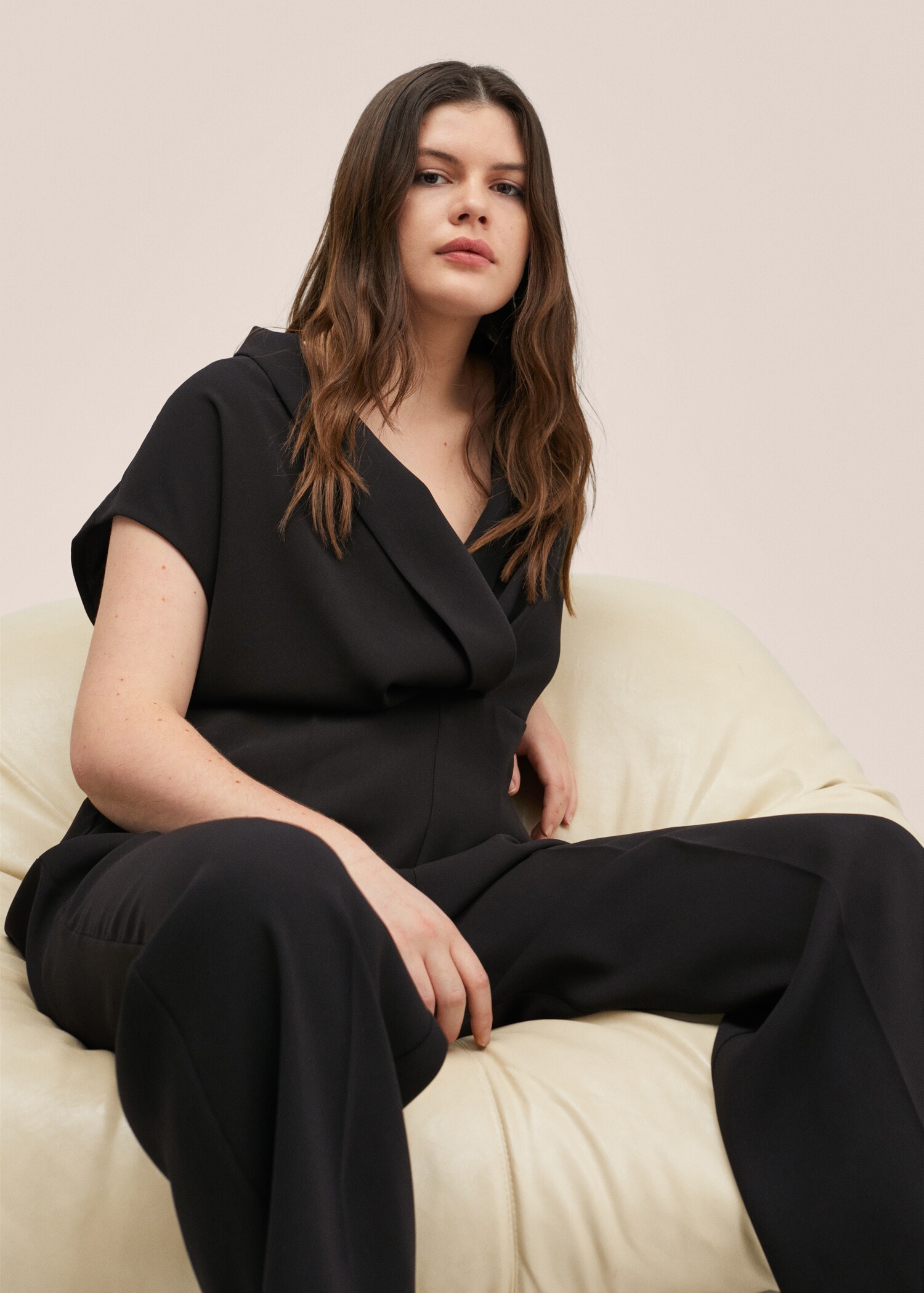 Wrap neckline jumpsuit - Details of the article 4