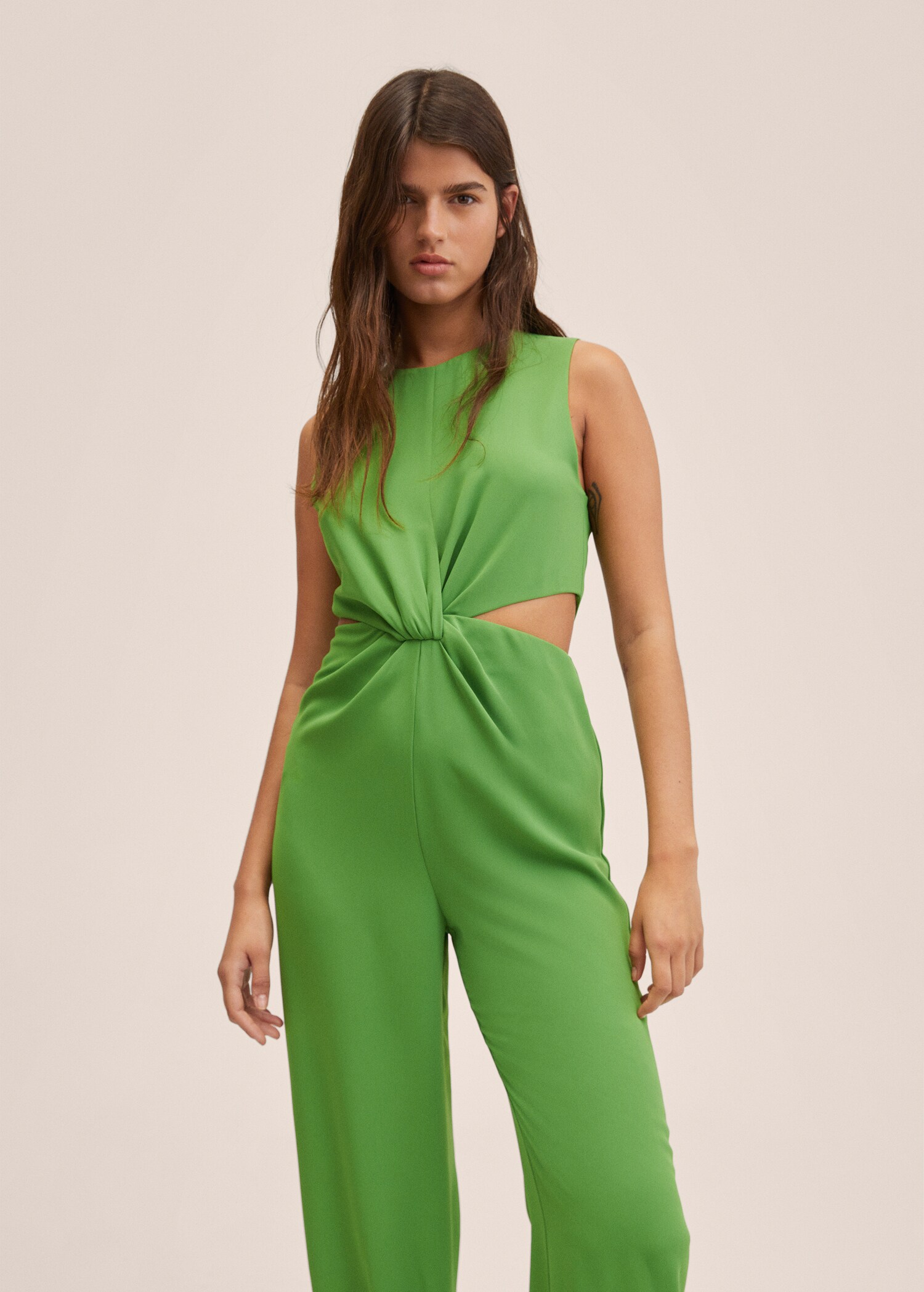 Cut-out jumpsuit with knot - Medium plane