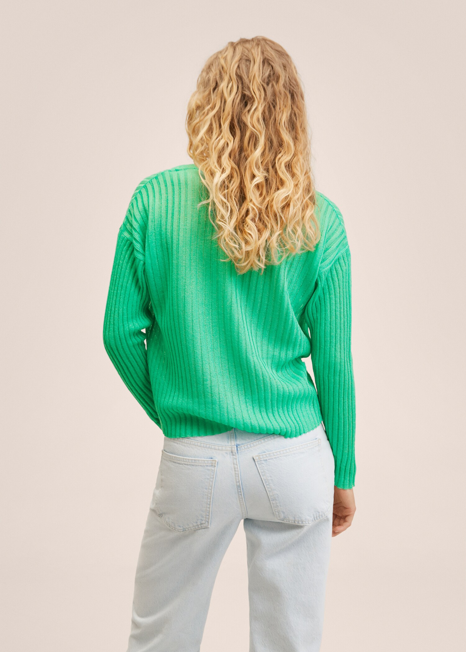 Oversized fine-knit sweater - Reverse of the article