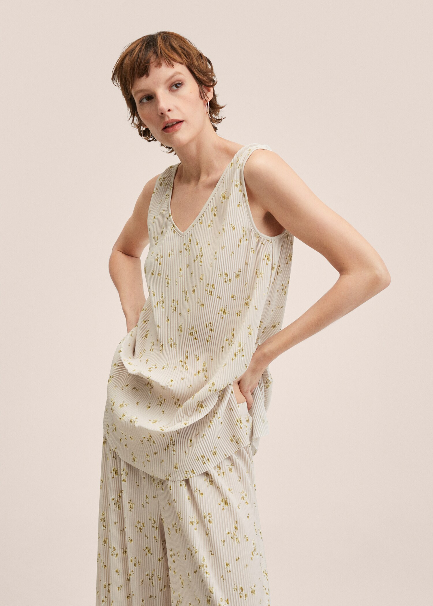 Pleated floral trousers - Details of the article 2
