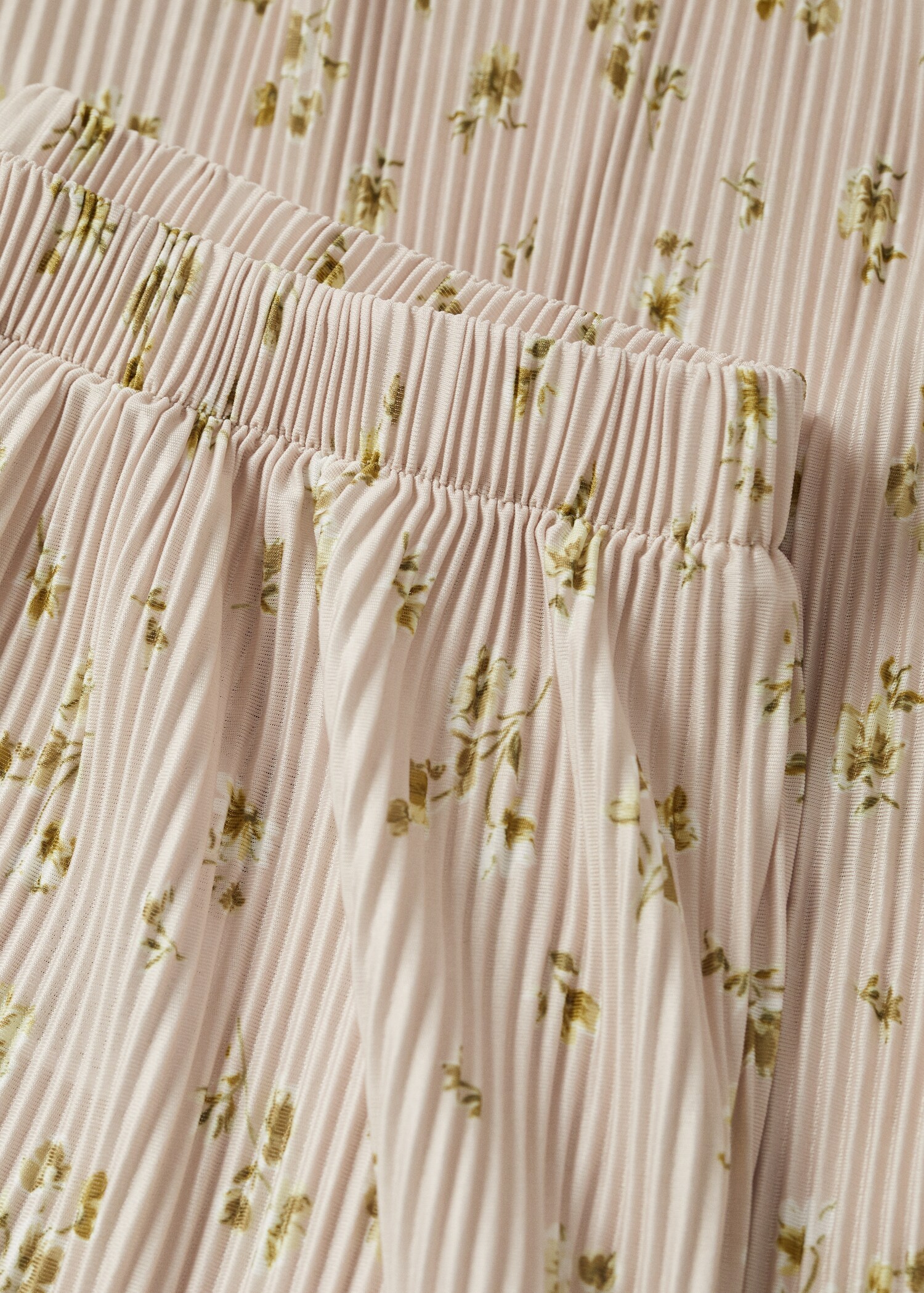 Pleated floral trousers - Details of the article 8