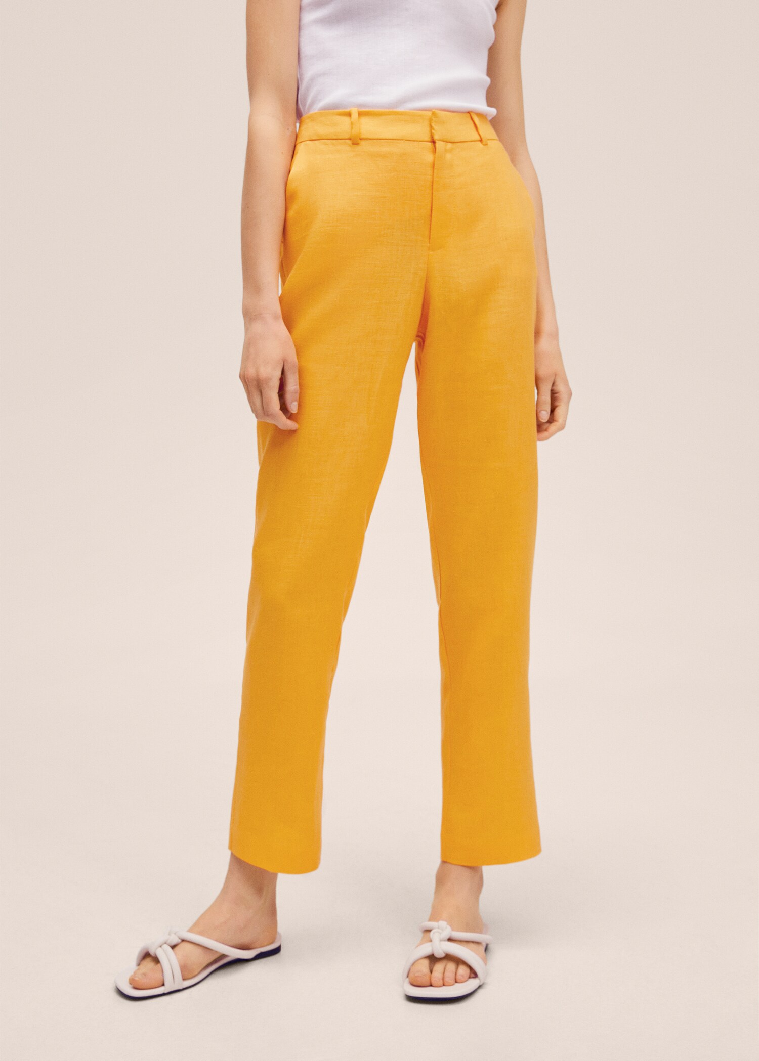 Pantalón traje 100% lino - Plano medio