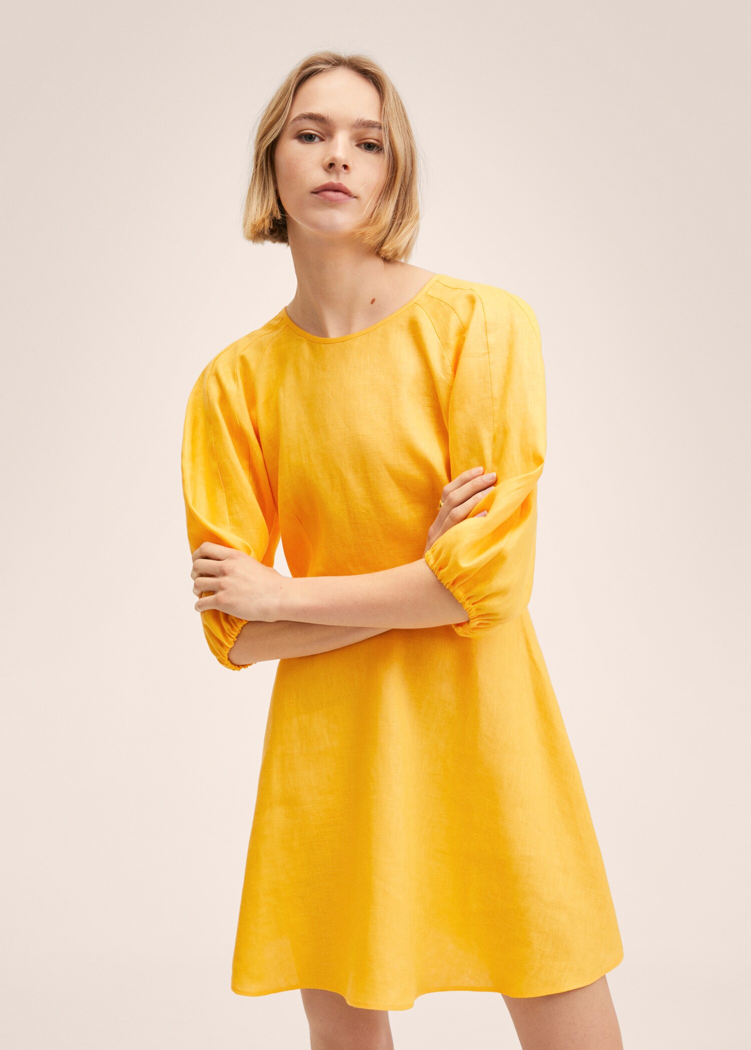 Kleid aus 100 % Leinen - Mittlere Ansicht