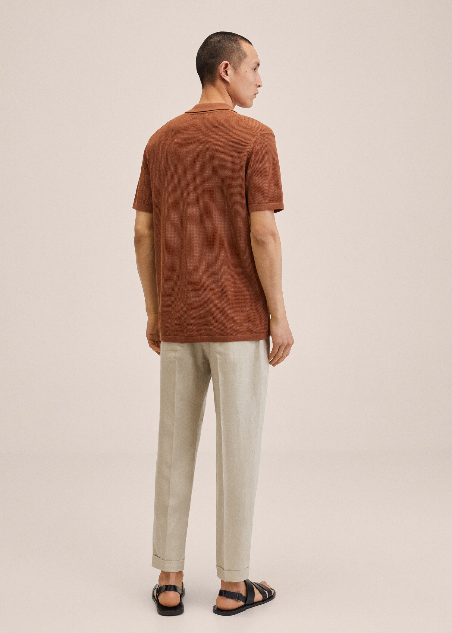 Relaxed linen trousers - Reverse of the article