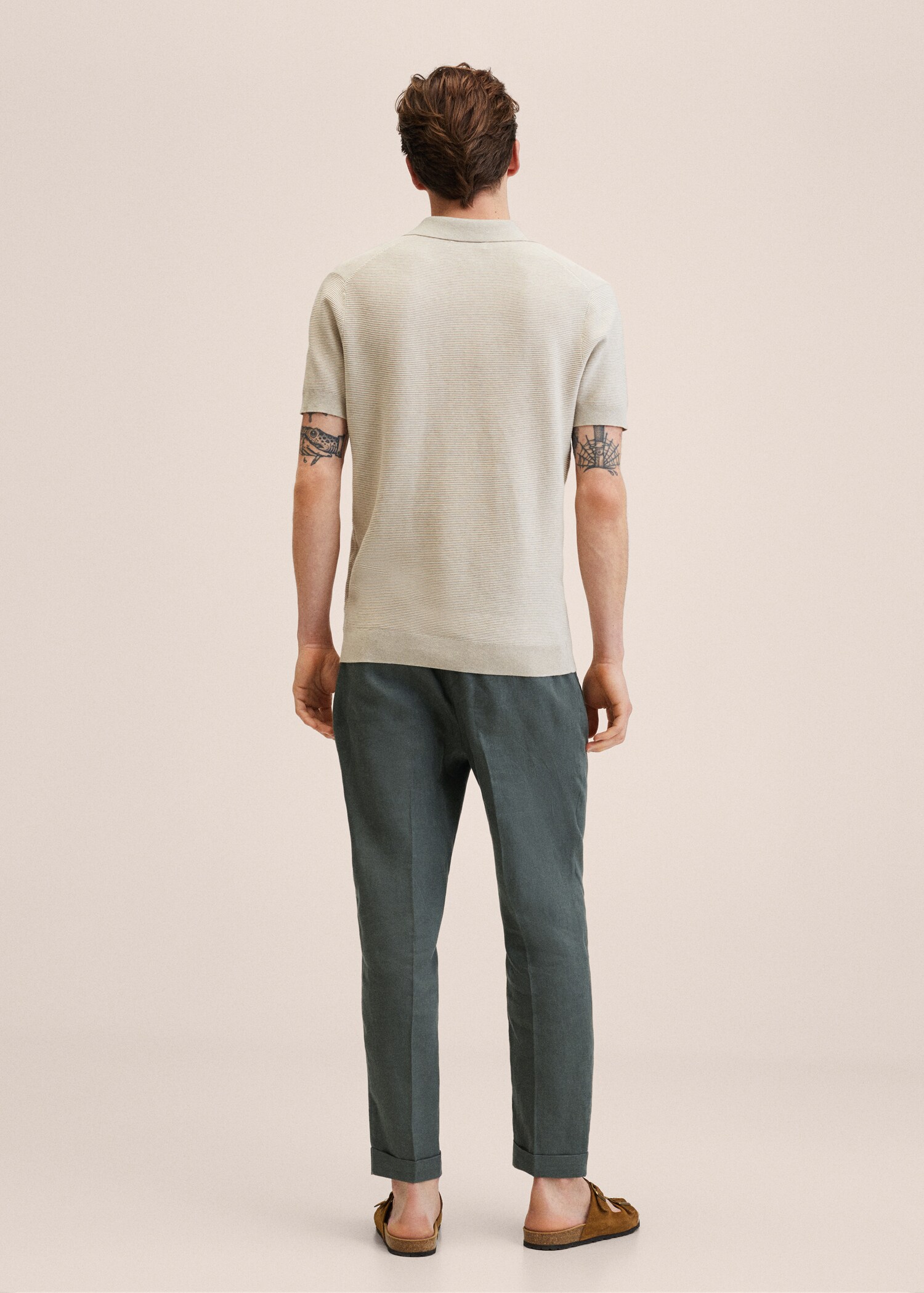 Relaxed linen trousers - Reverse of the article