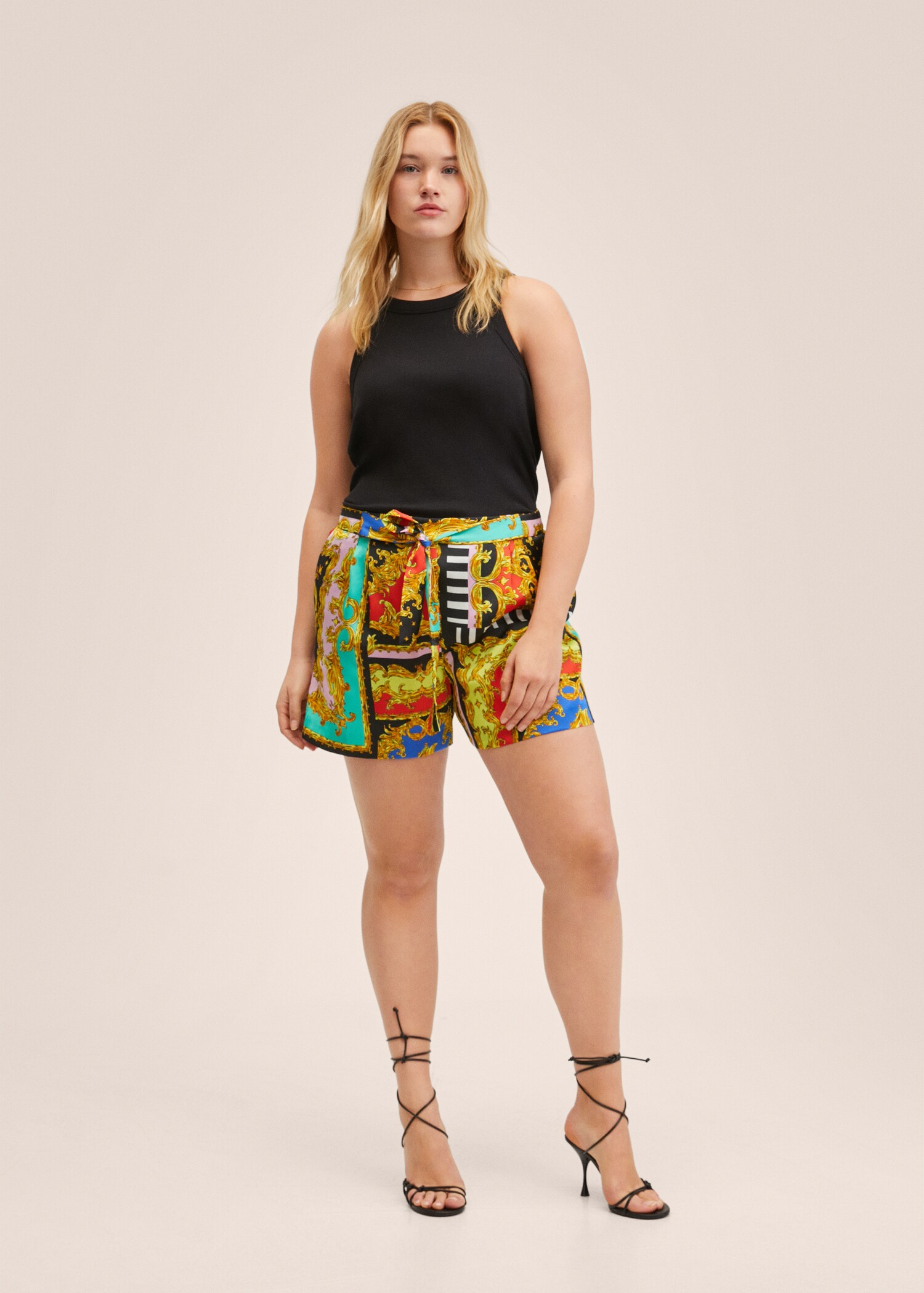 Printed flowy shorts - Details of the article 3