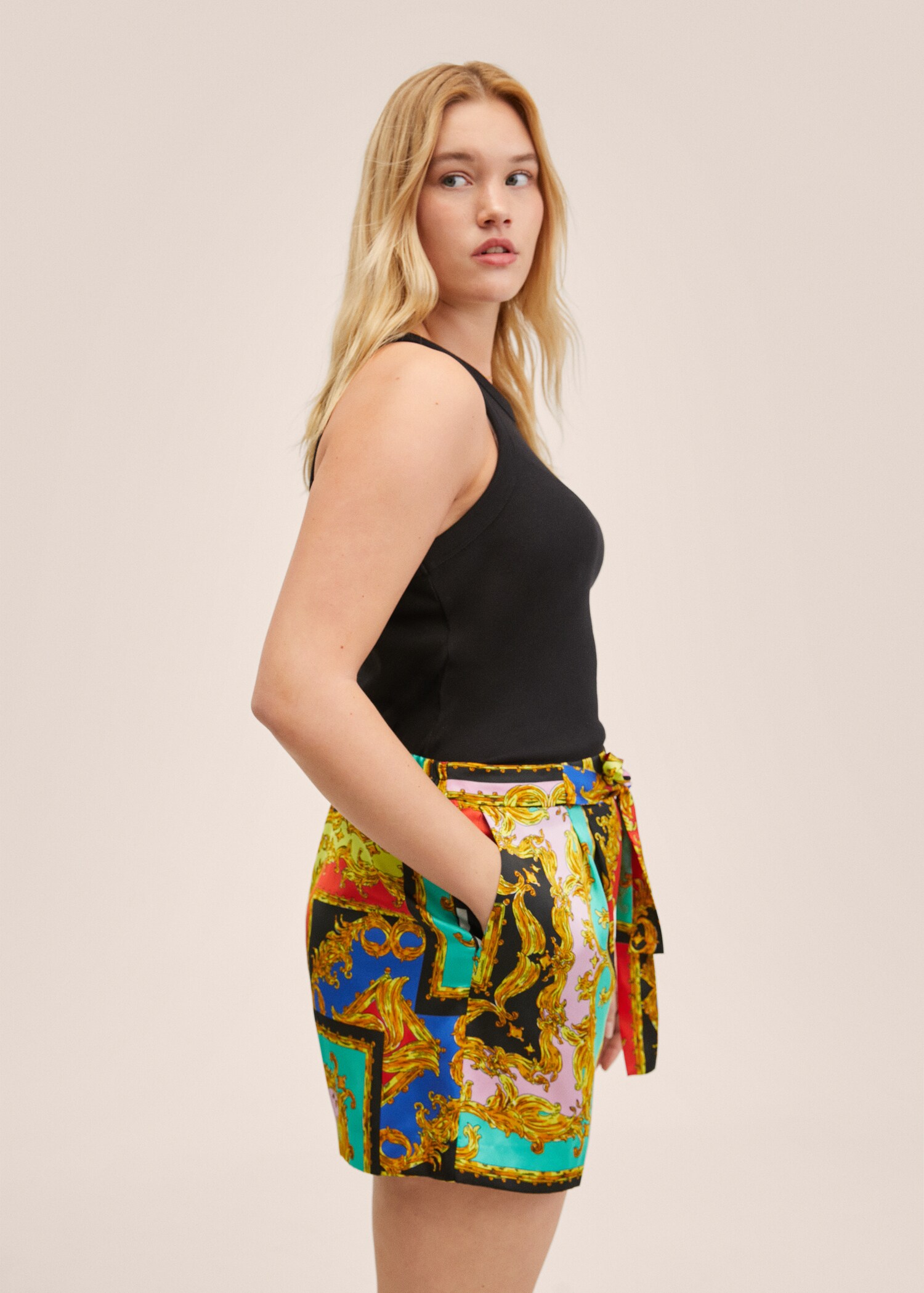 Printed flowy shorts - Details of the article 4