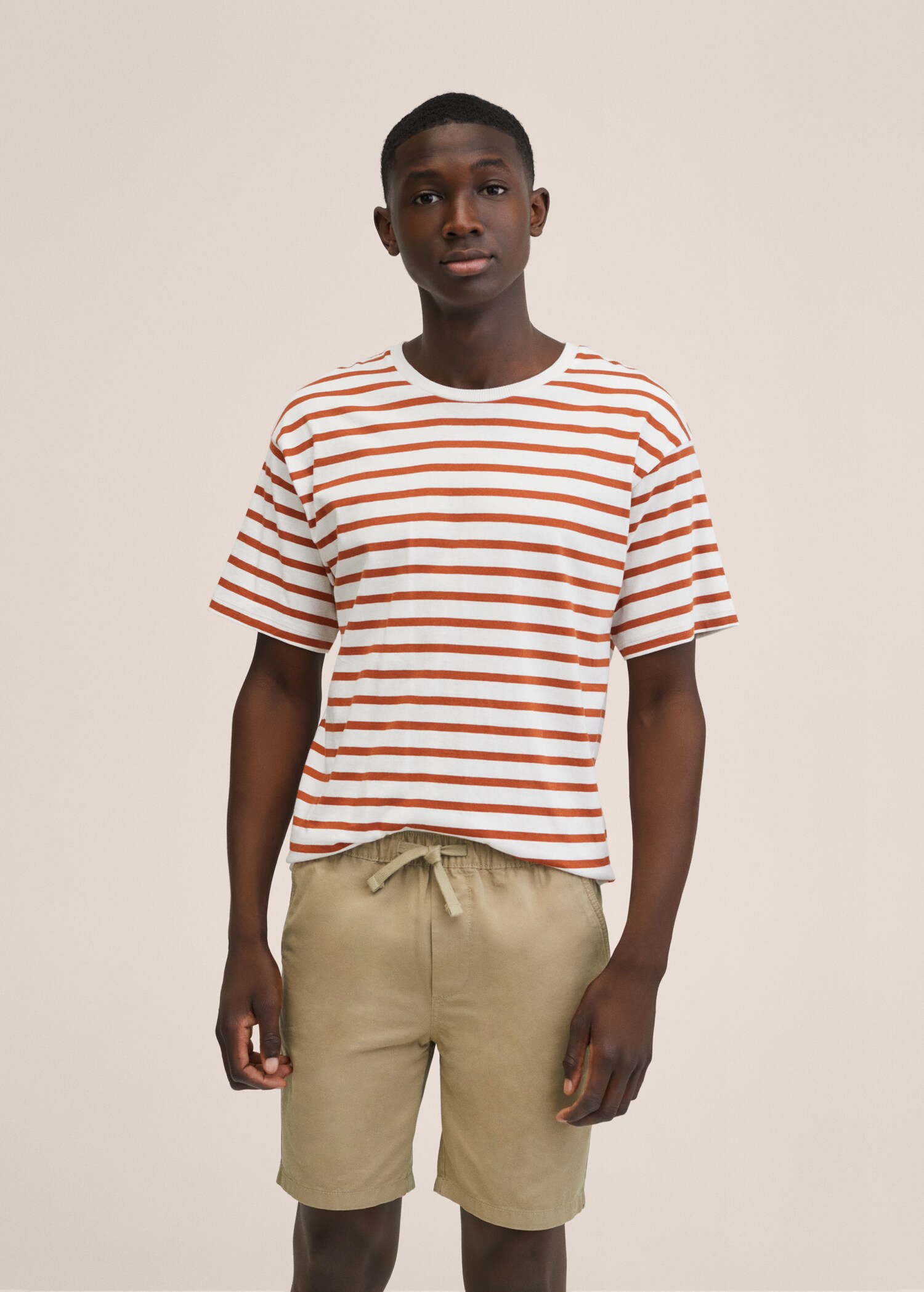 Cotton shorts with elastic waist - Details of the article 1