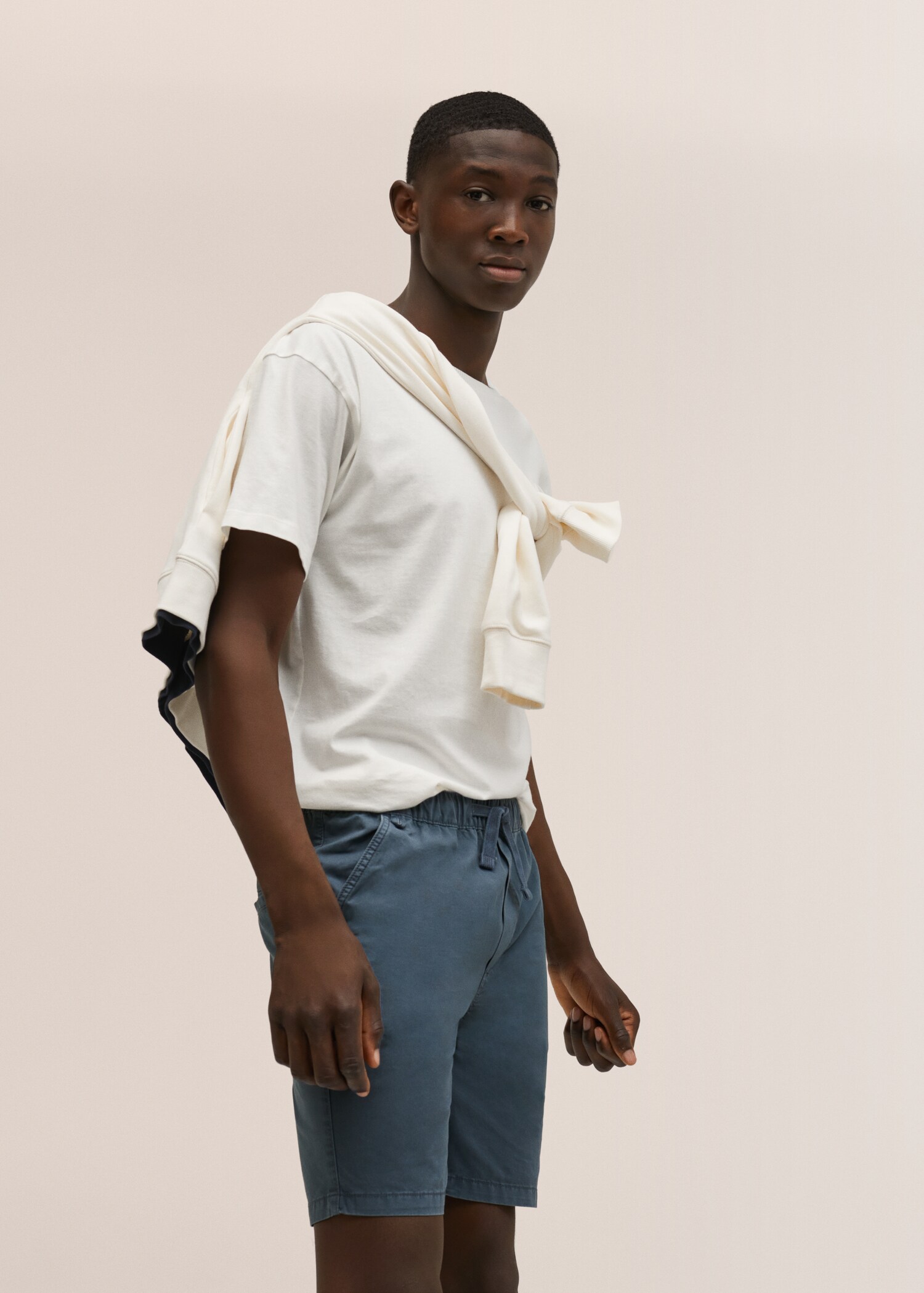 Cotton shorts with elastic waist - Details of the article 3