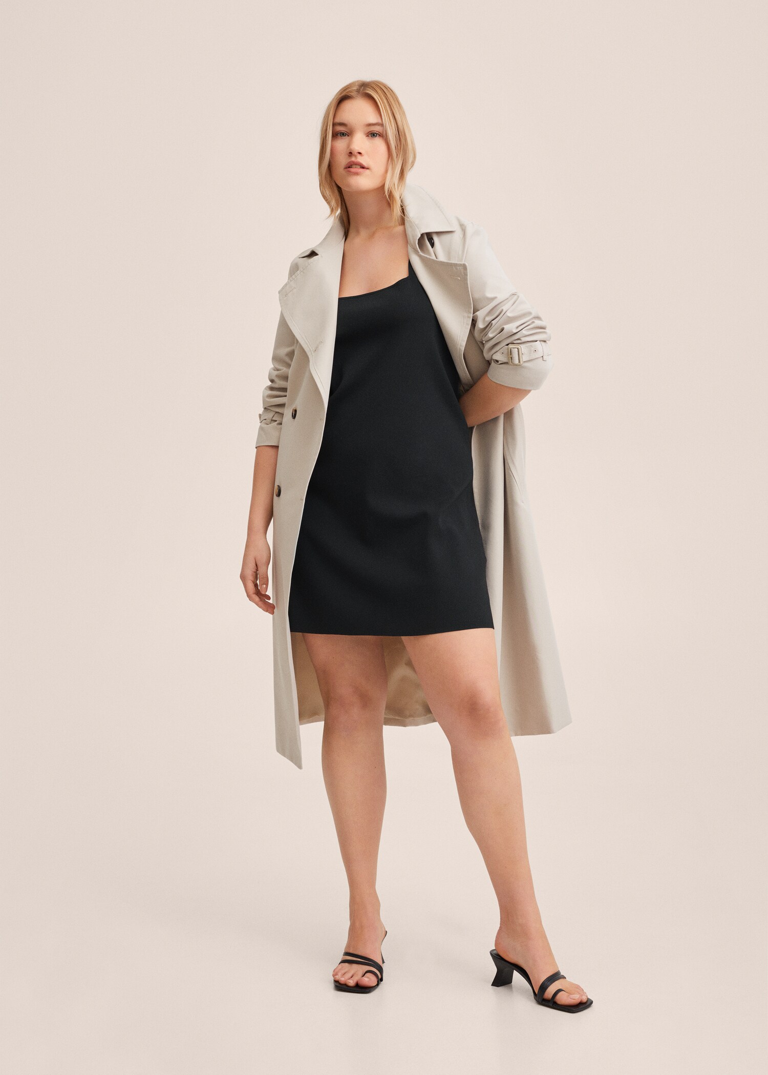 Fine knitted dress - Details of the article 3