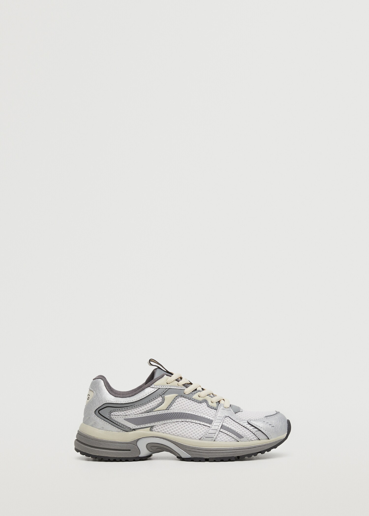 Deportiva combinada cordones - Artículo sin modelo