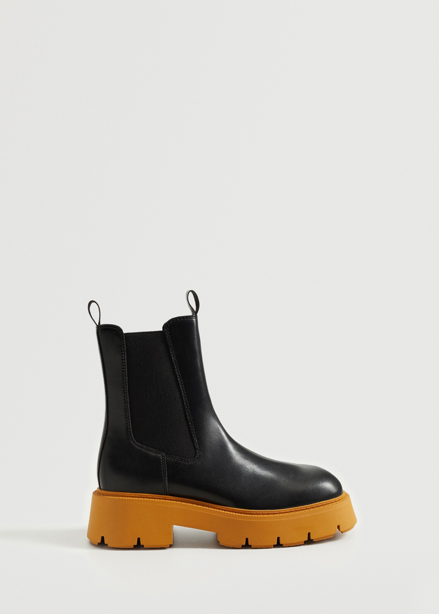 Contrast-sole ankle boots - Article without model