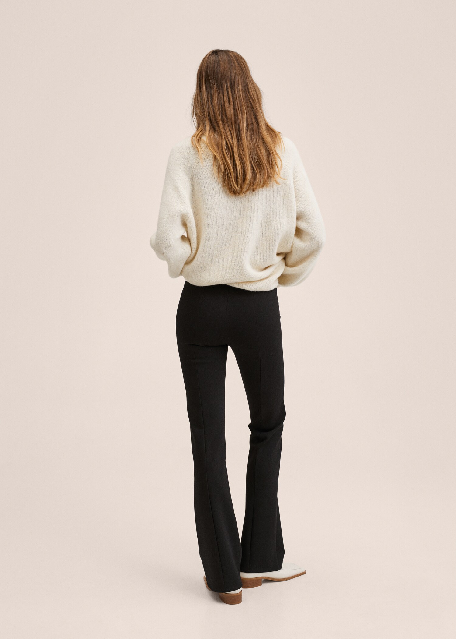 Ausgestellte Strickleggings  - Rückseite des Artikels