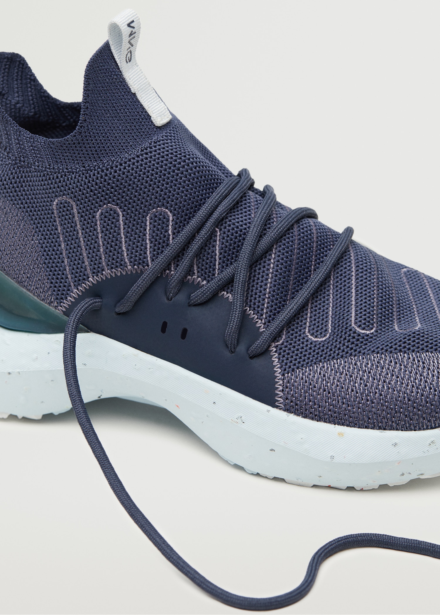 Deportivas suela contraste - Detalle del artículo 5