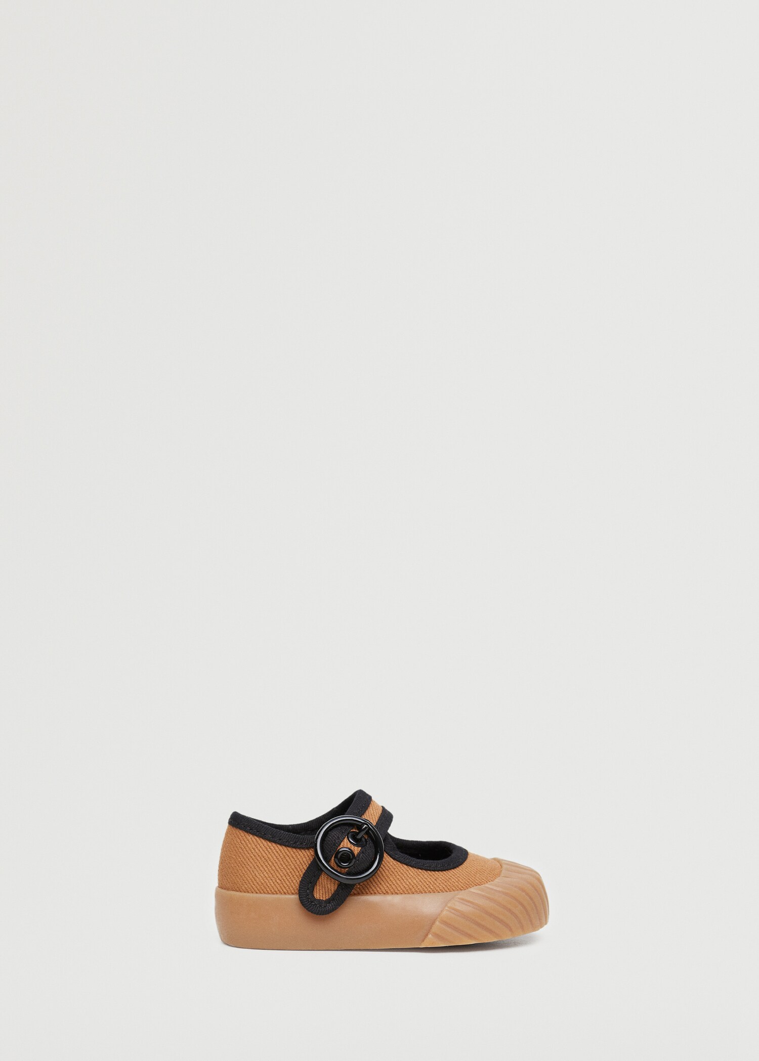 Zapato contraste hebilla - Artículo sin modelo