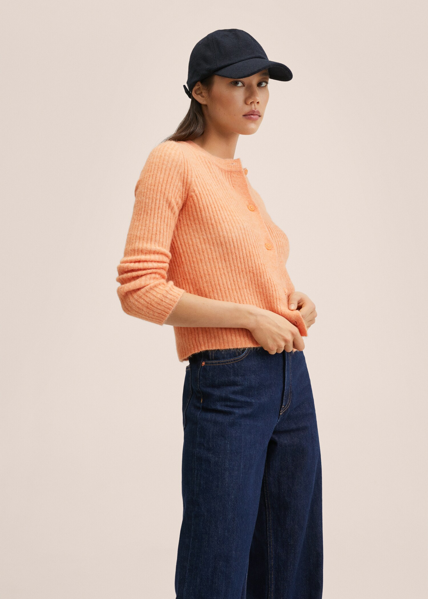 Ribbed knit cardigan - Medium plane