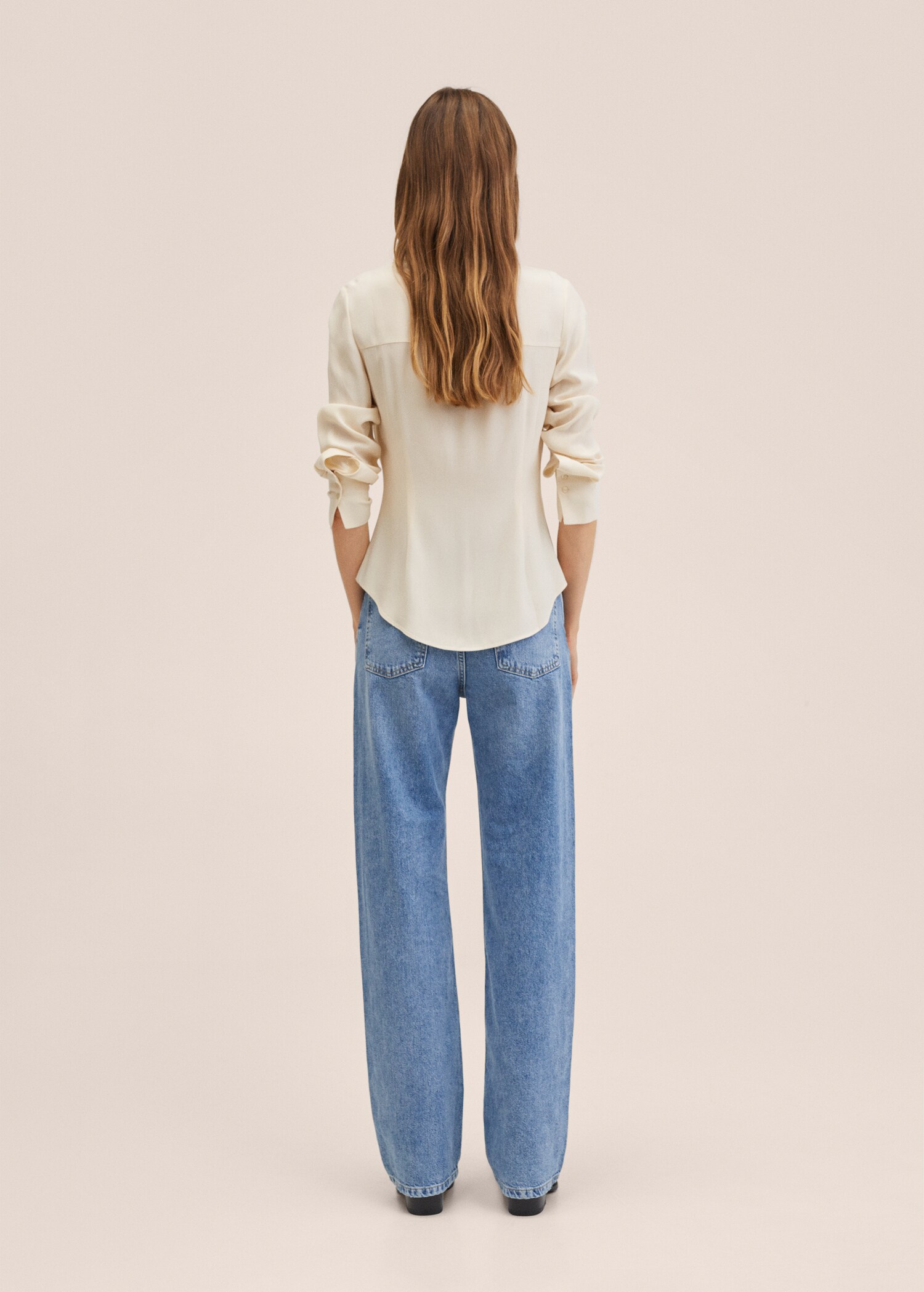 Basic fitted shirt - Reverse of the article